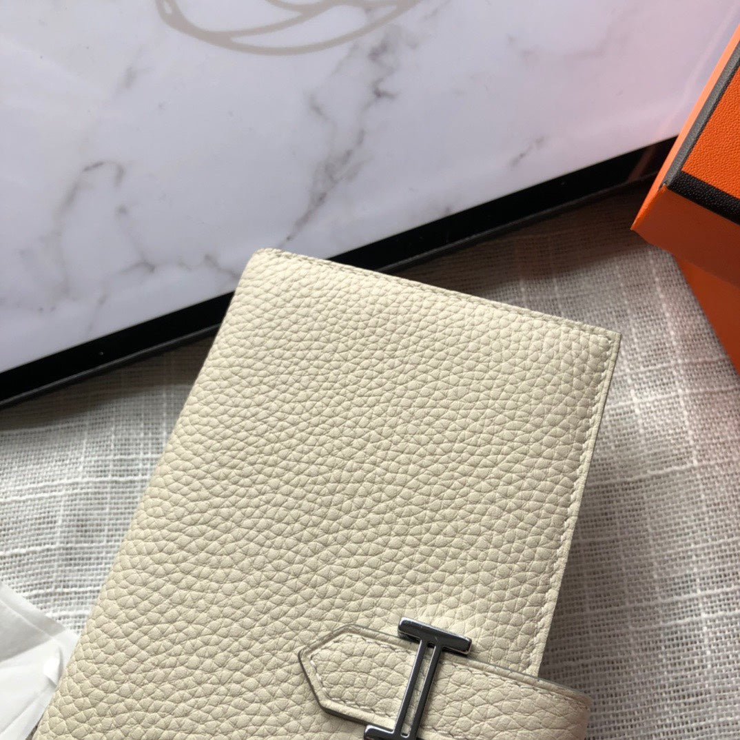BEARN LONG 17 WALLET IN BEIGE CREAM EPSOM LEATHER