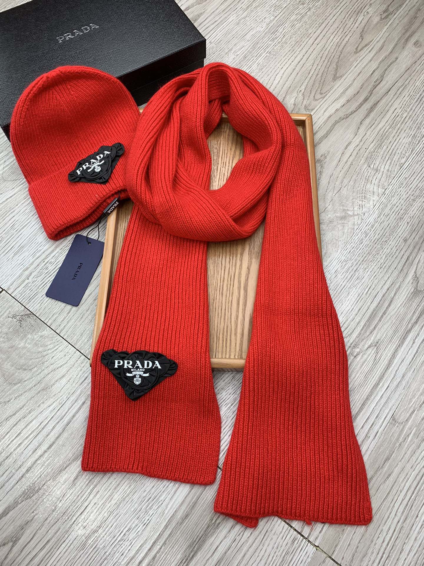 SET SCARF AND HAT IN CHERRY RED WOOL AND RABBIT FUR 386076