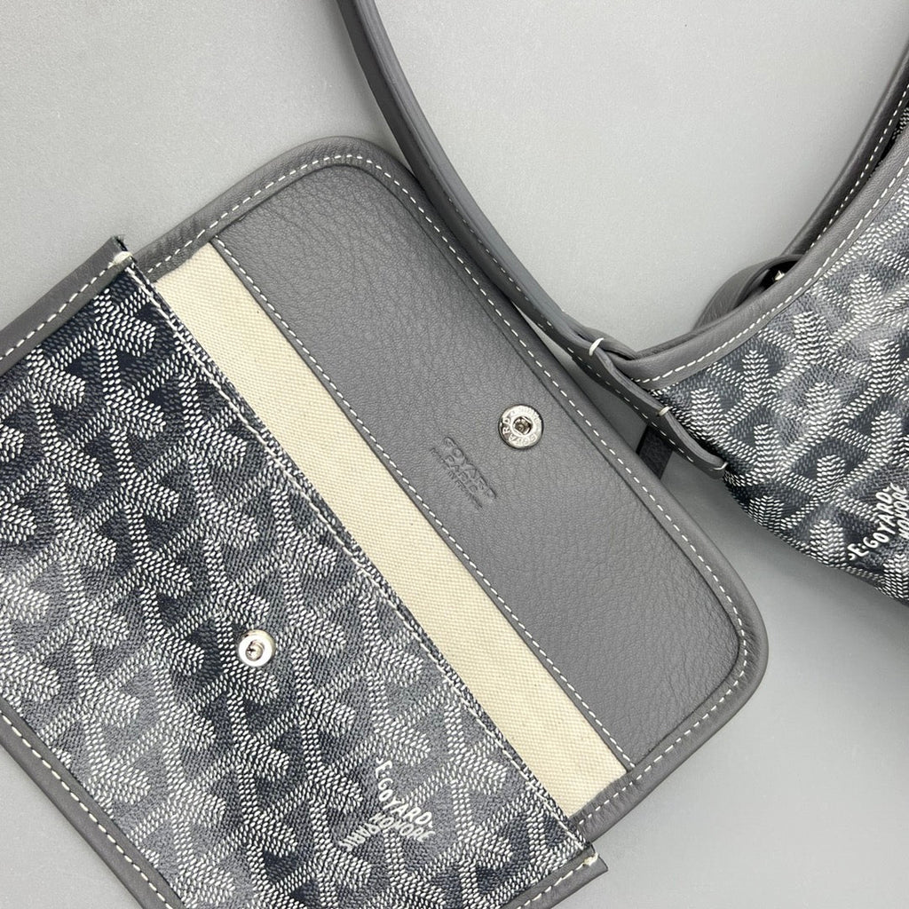 HOBO BOHÈME 34 IN GREY GOYARDINE CANVAS AND CALFSKIN