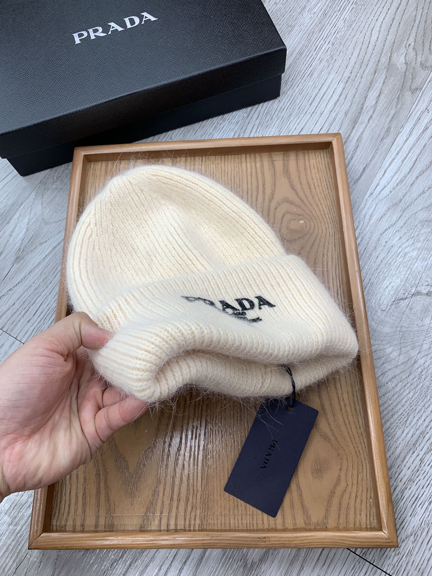 BEANIE HAT IN BEIGE CREAM WOOL 108745
