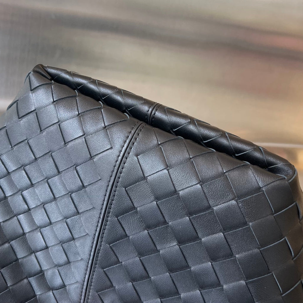 FLIP FLAP 23 BAG IN BLACK LAMBSKIN