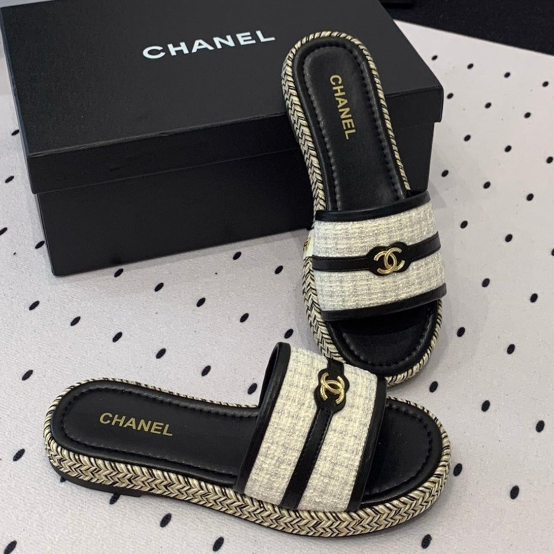 Double CC Women White Black Slippers Calfskin