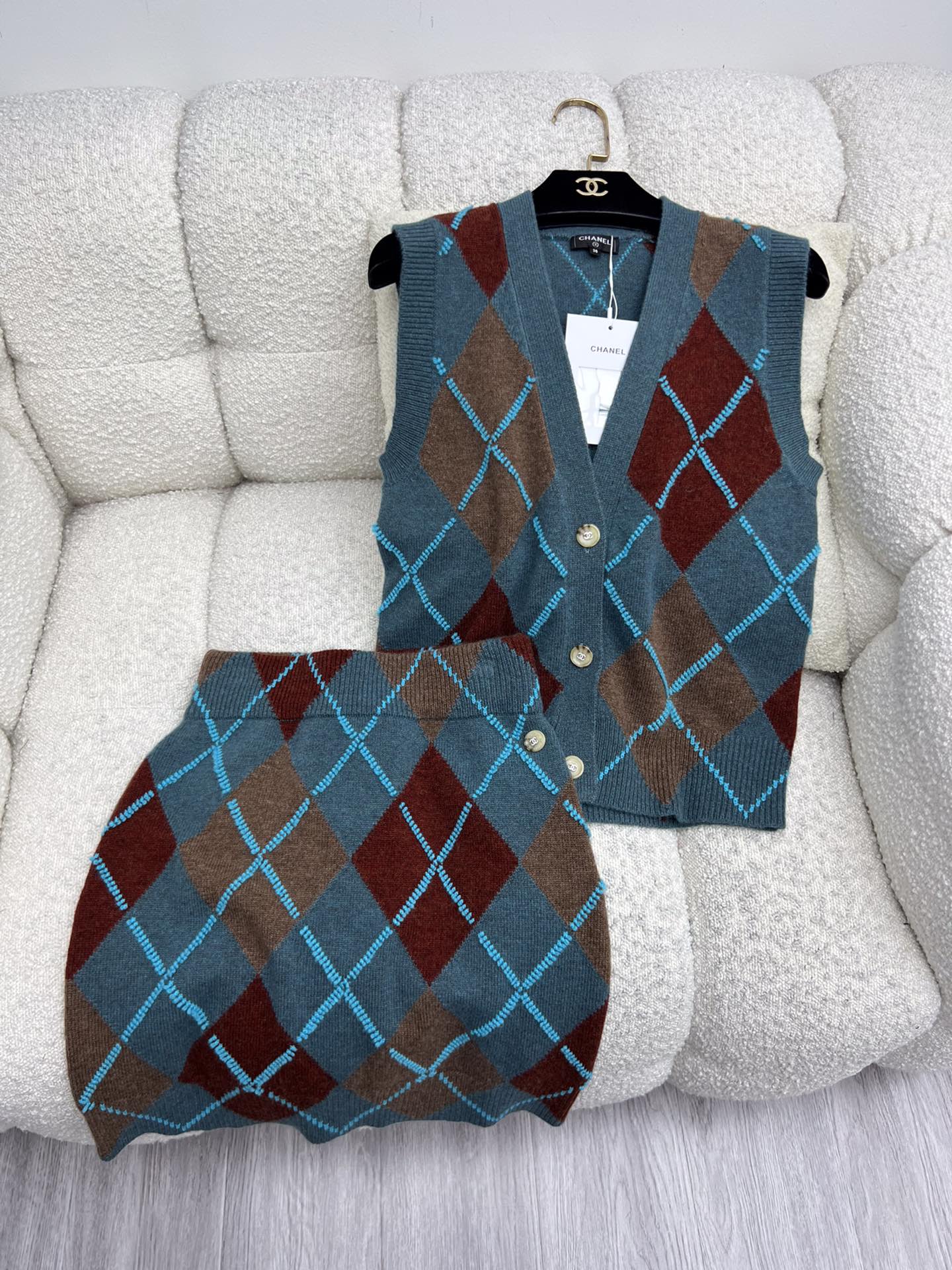 CHANEL 25S SET KNIT VEST STYLE 255