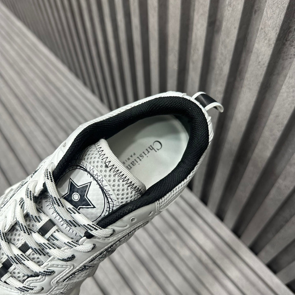 CD CHRONO SNEAKER WHITE AND BLACK CALFSKIN