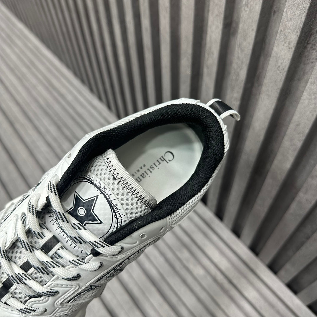 CD CHRONO SNEAKER WHITE AND BLACK CALFSKIN