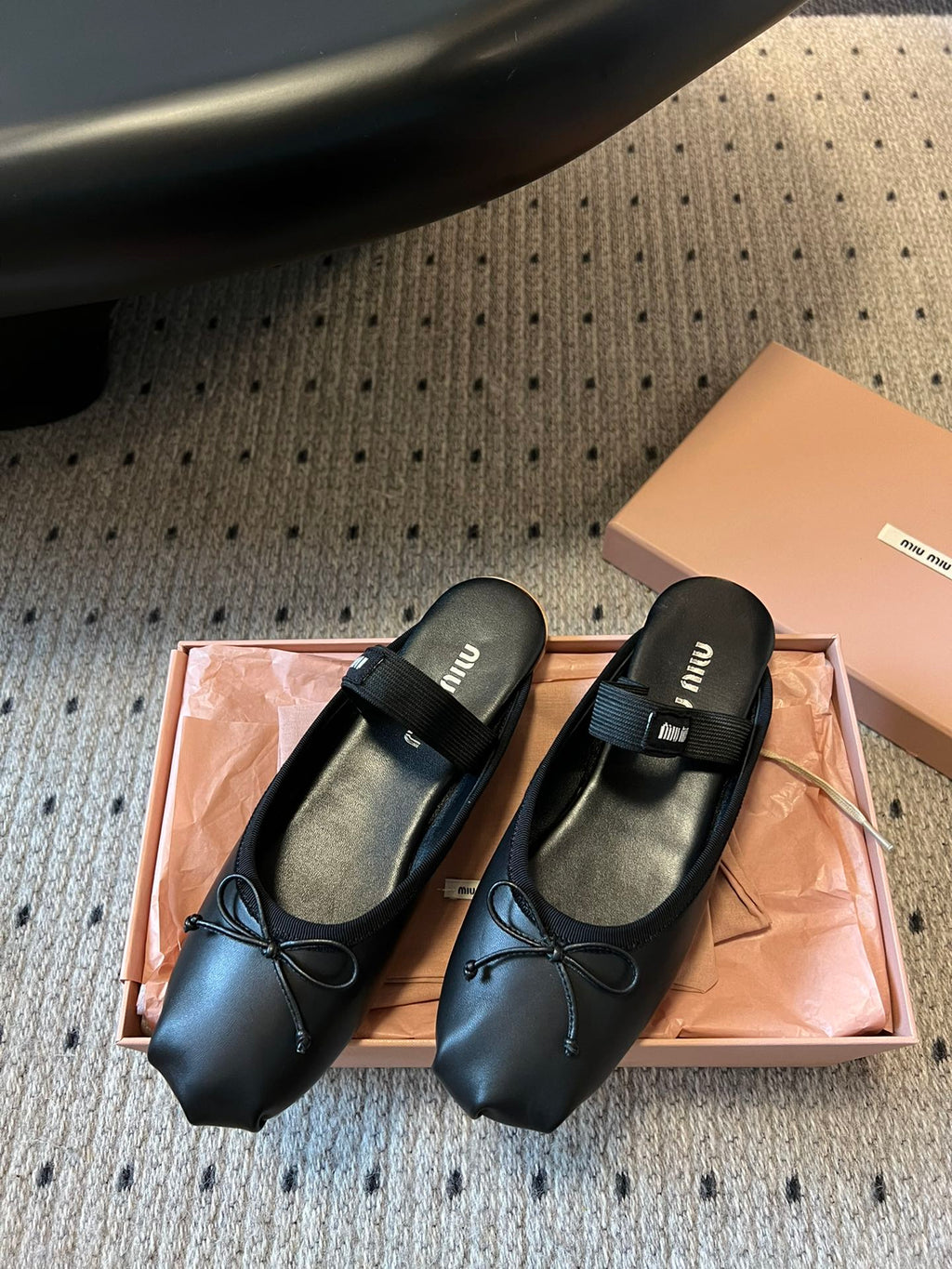 MIUMIU 26S BALLET MULES IN BLACK CALFSKIN WITH BOW