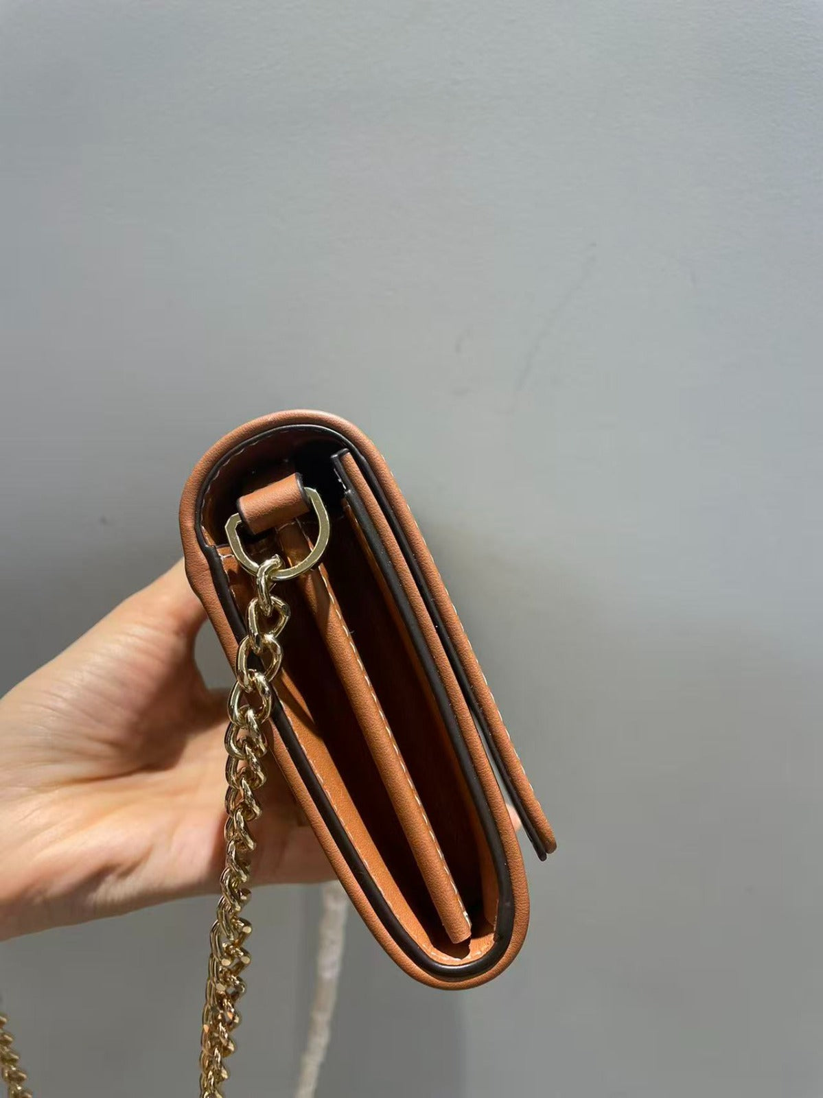 BBR CHECK CHAIN STRAP WALLET IN BEIGE CALFSKIN
