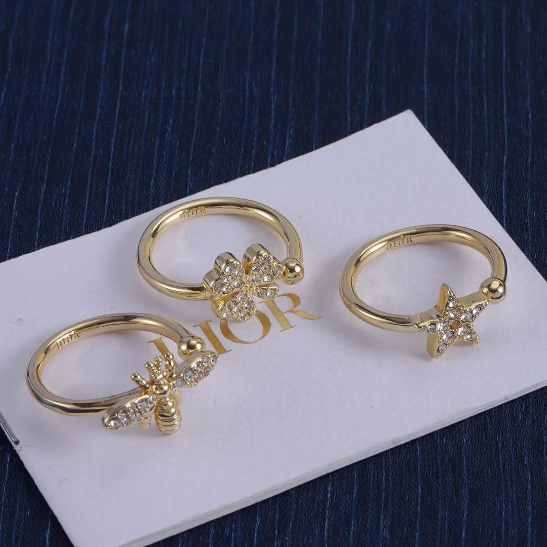 CD LUCKY CHARM RING SET IN METAL WITH SILVER