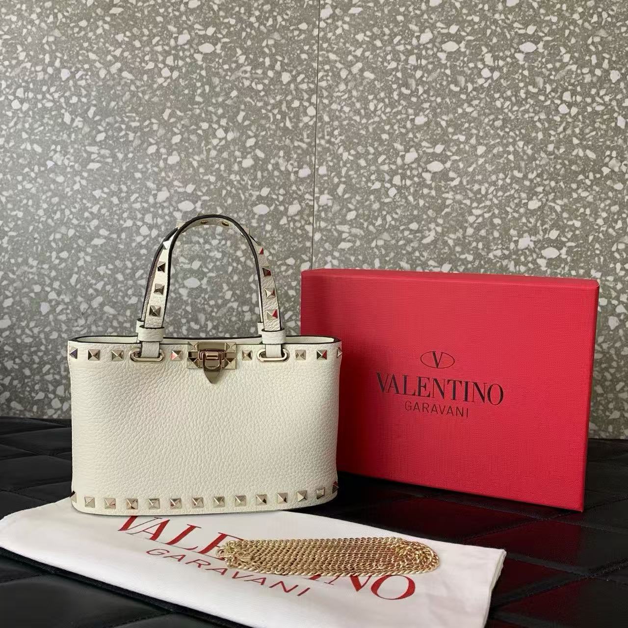 VALENTINO 26S GARAVANI ROCKSTUD MINI IN WHITE