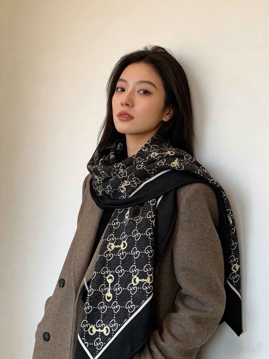 GUCCI 26S SCARF 135 IN CASHMERE AND SILK 307257