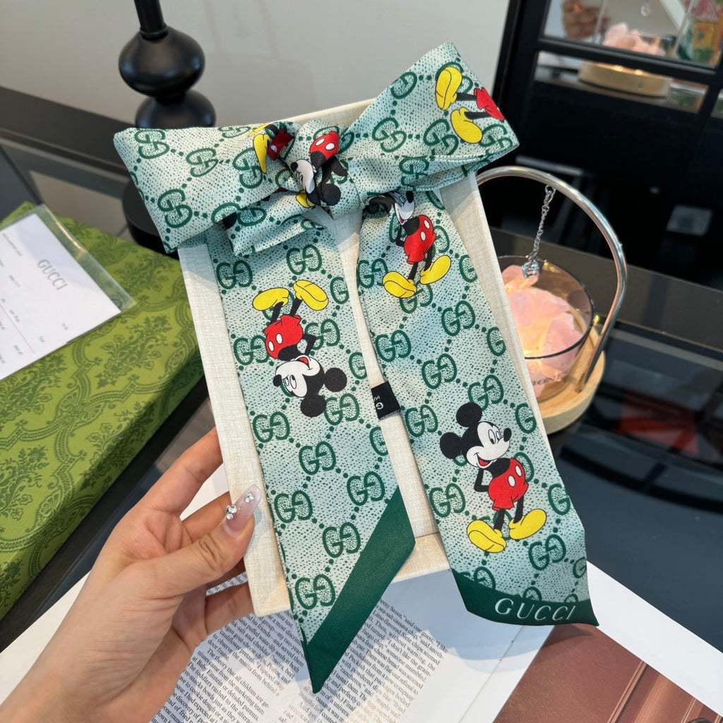 GUCCI 26S SCARF 90 IN SILK 225237