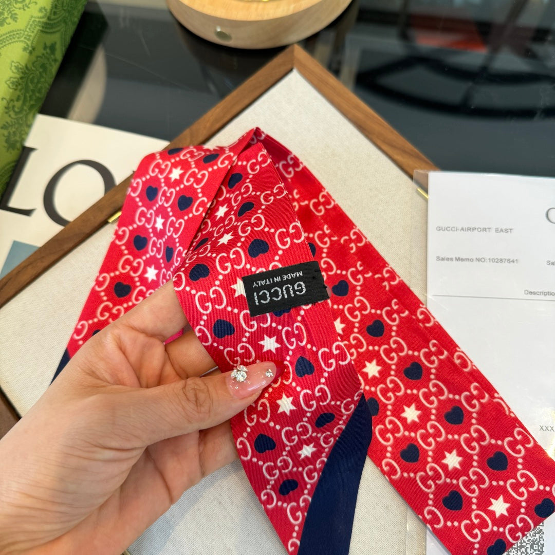 GUCCI 26S SCARF 120 IN SILK 290494