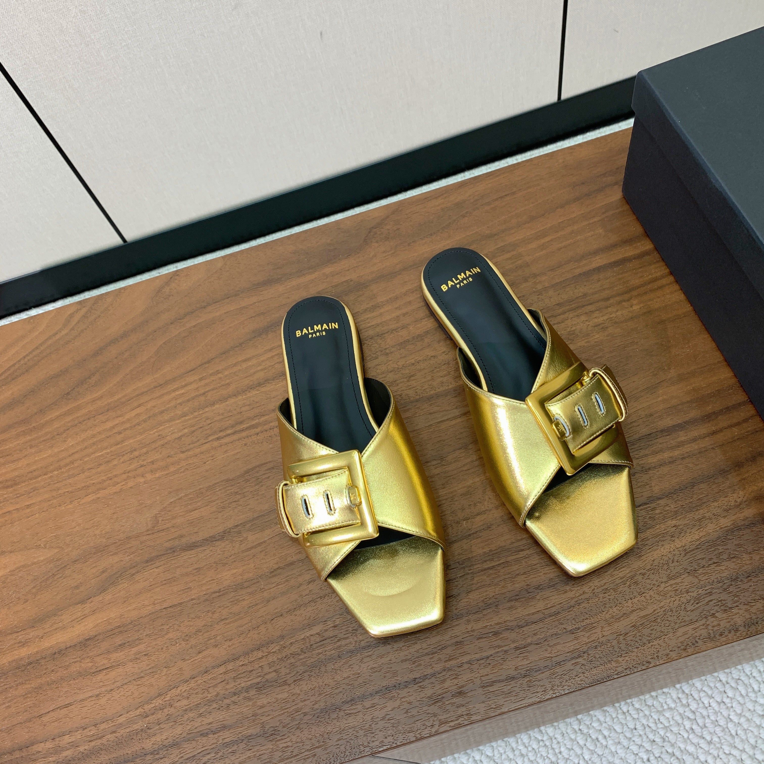 BALMAIN 26S B-BELT FLAT SANDALS IN METALLIC GOLD CALFSKIN