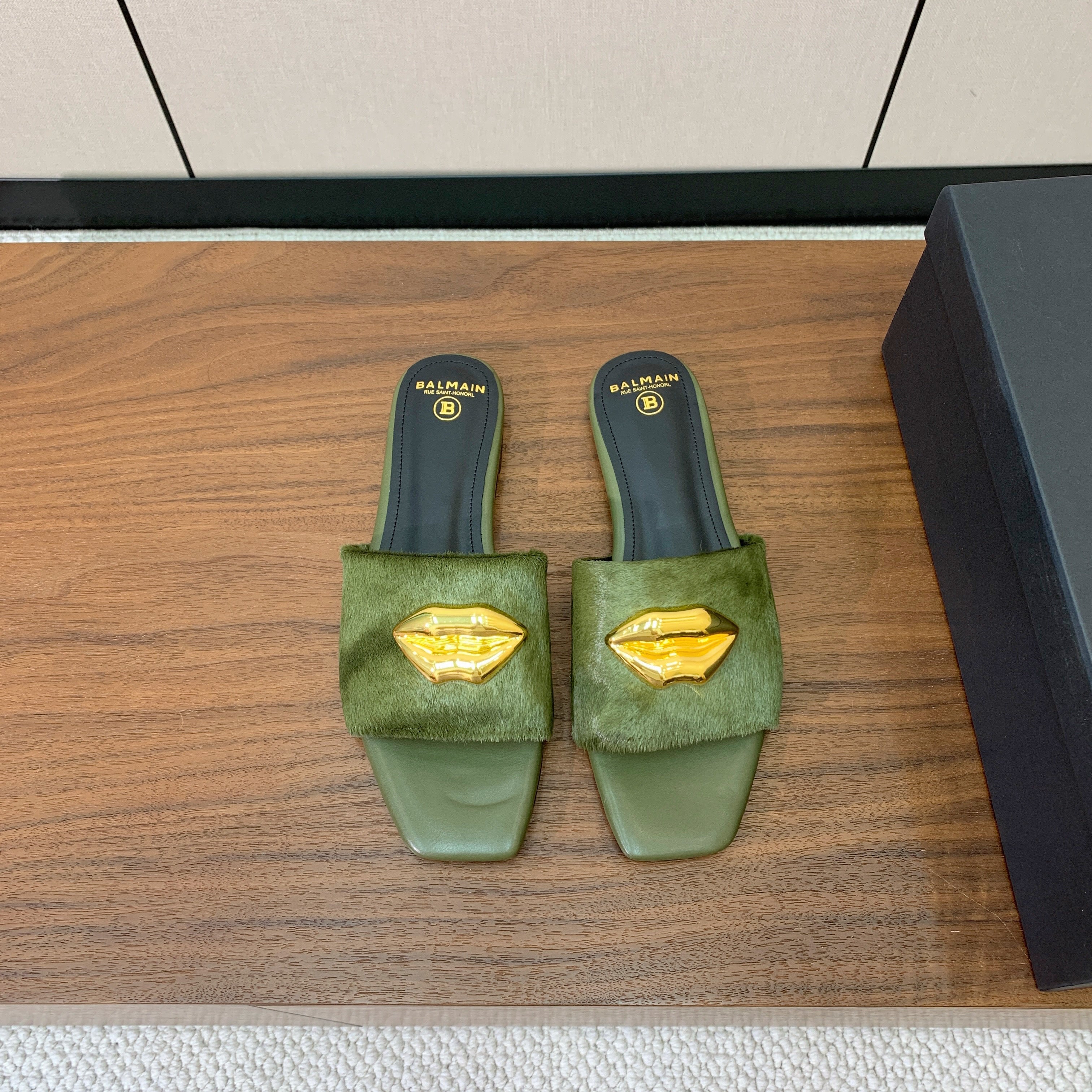 BALMAIN 26S LIP-EMBELLISHED SLIDES IN OLIVE GREEN PONY HAIR WITH GOLD HARDWARE