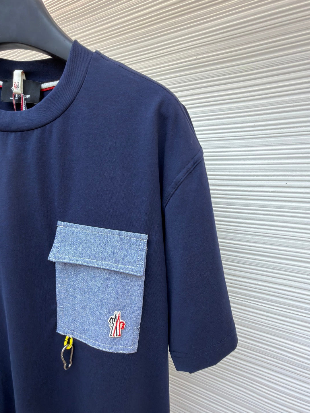MONCLER 26S SHORT-SLEEVE T-SHIRT 698
