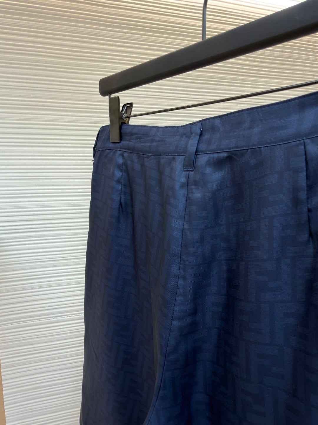 FENDI 26S LONG SHORTS 023