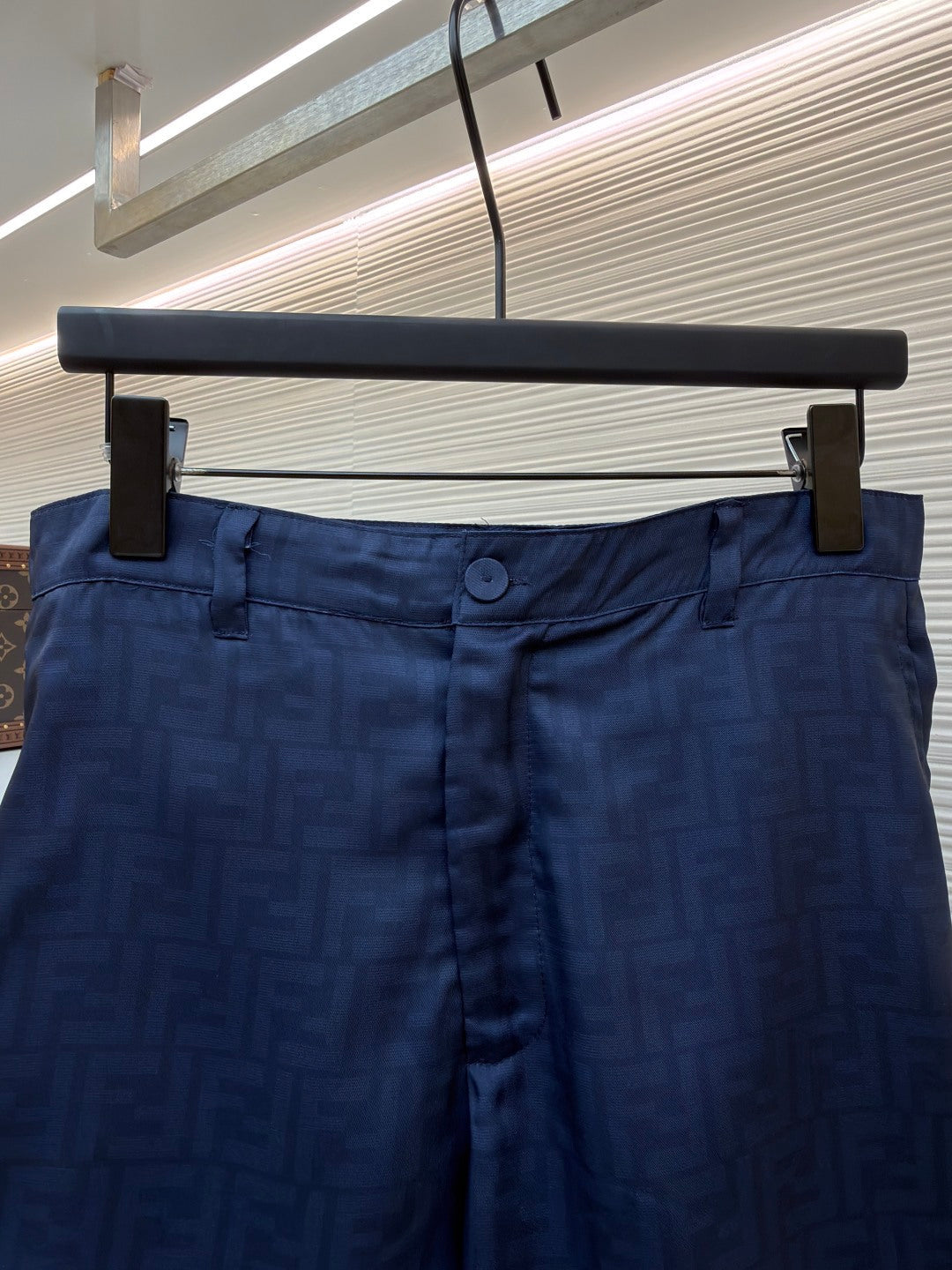 FENDI 26S LONG SHORTS 023