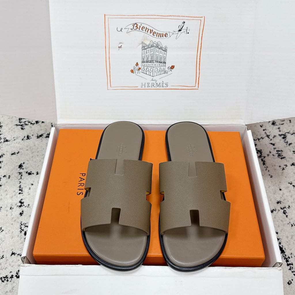 HM 26S IZMIR SANDAL IN ETOUPE LAMBSKIN
