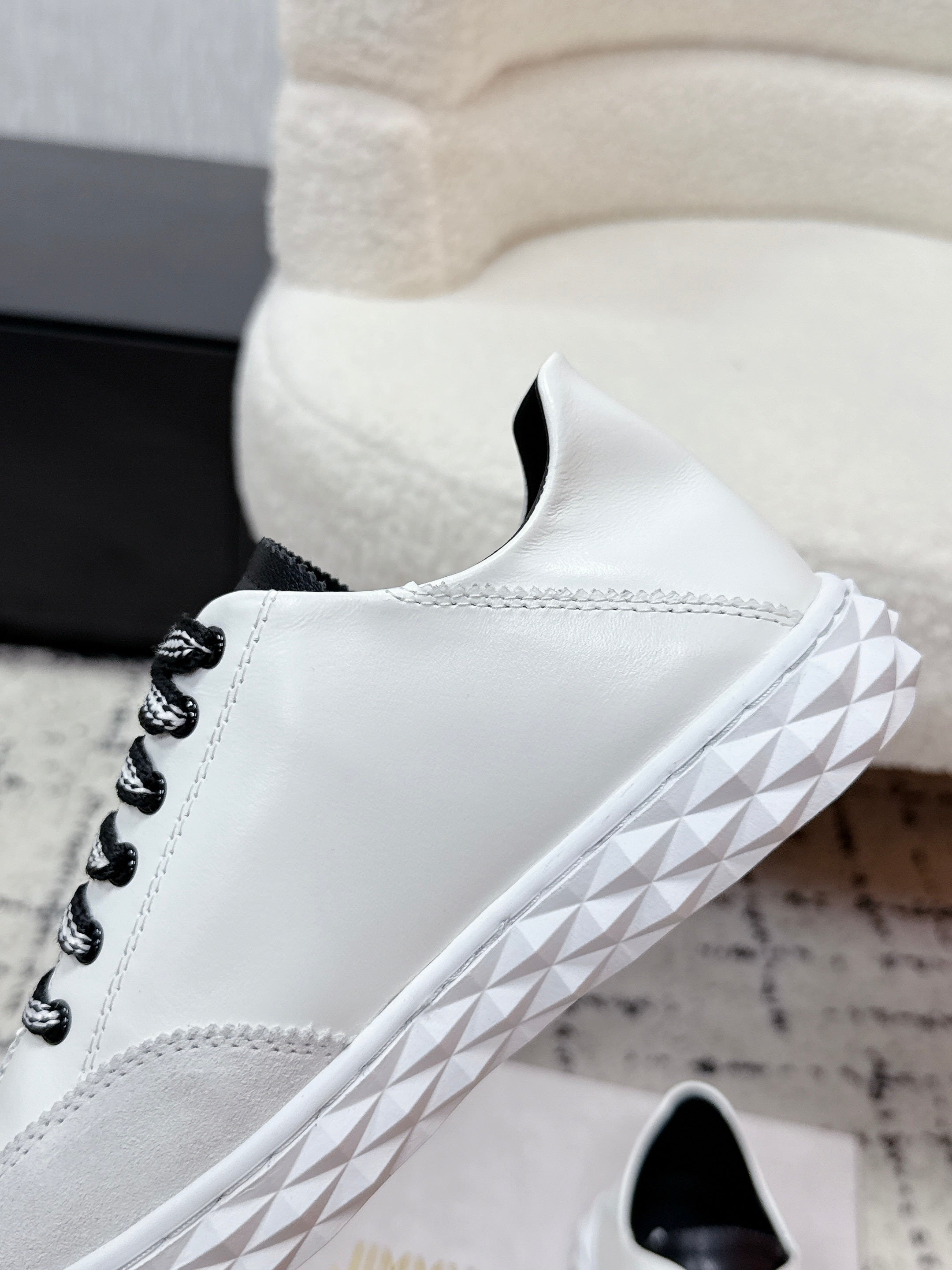 JIMMY CHOO 26S SNEAKERS IN WHITE SUEDE WITH BLACK LACES