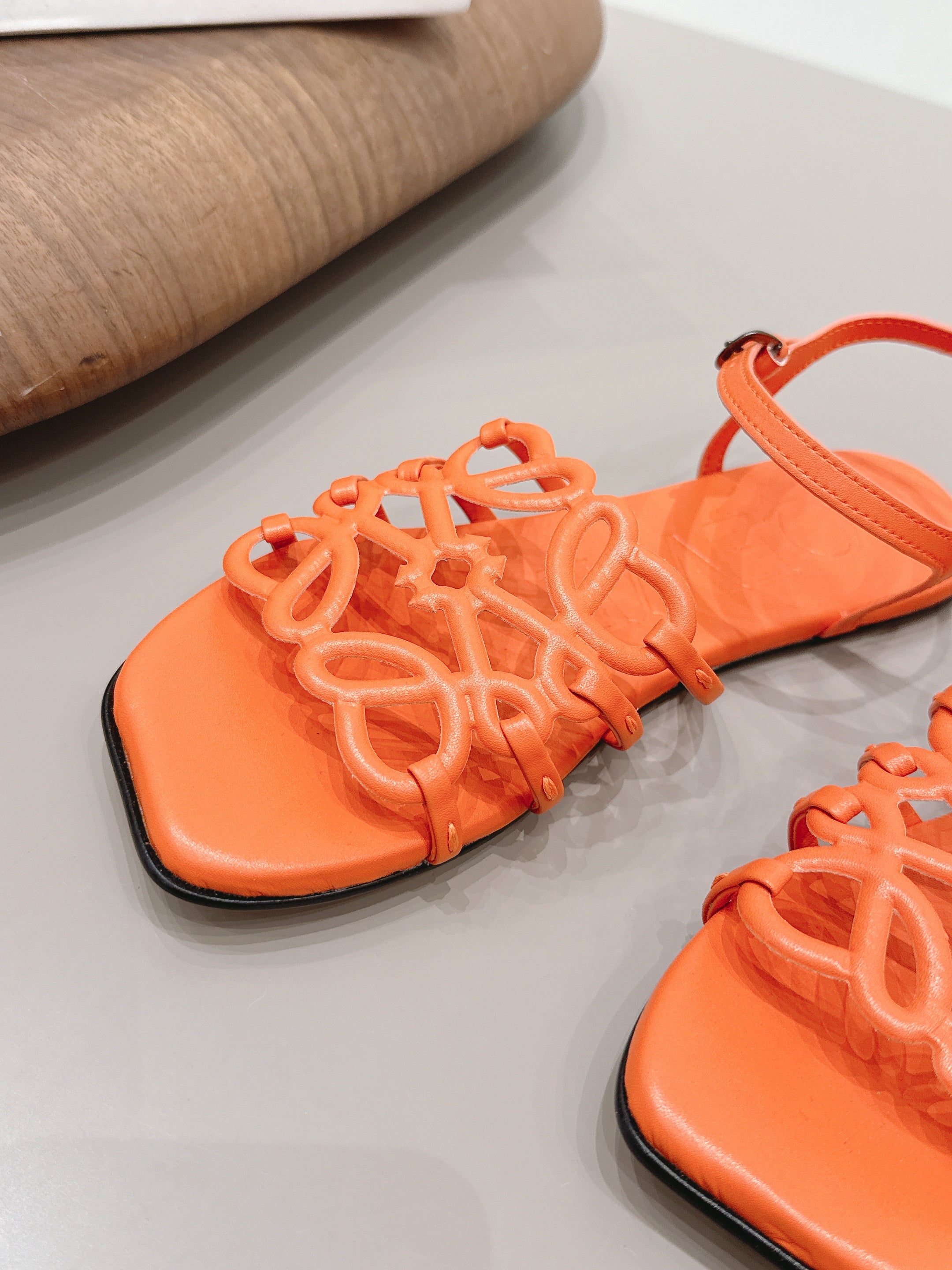 LOEWE 26S SQUARE TOE SANDALS IN ORANGE CALFSKIN LOGO