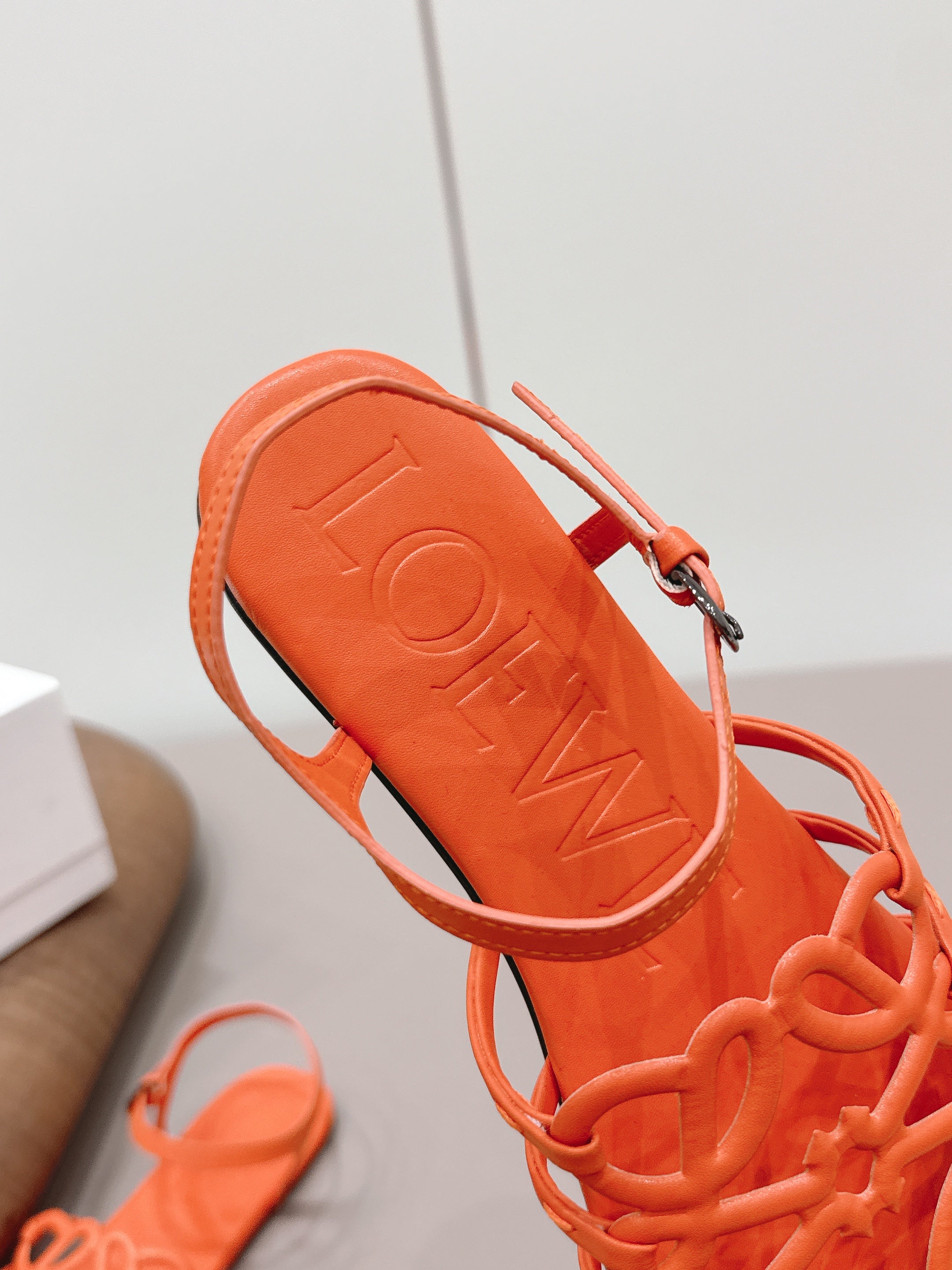 LOEWE 26S SQUARE TOE SANDALS IN ORANGE CALFSKIN LOGO