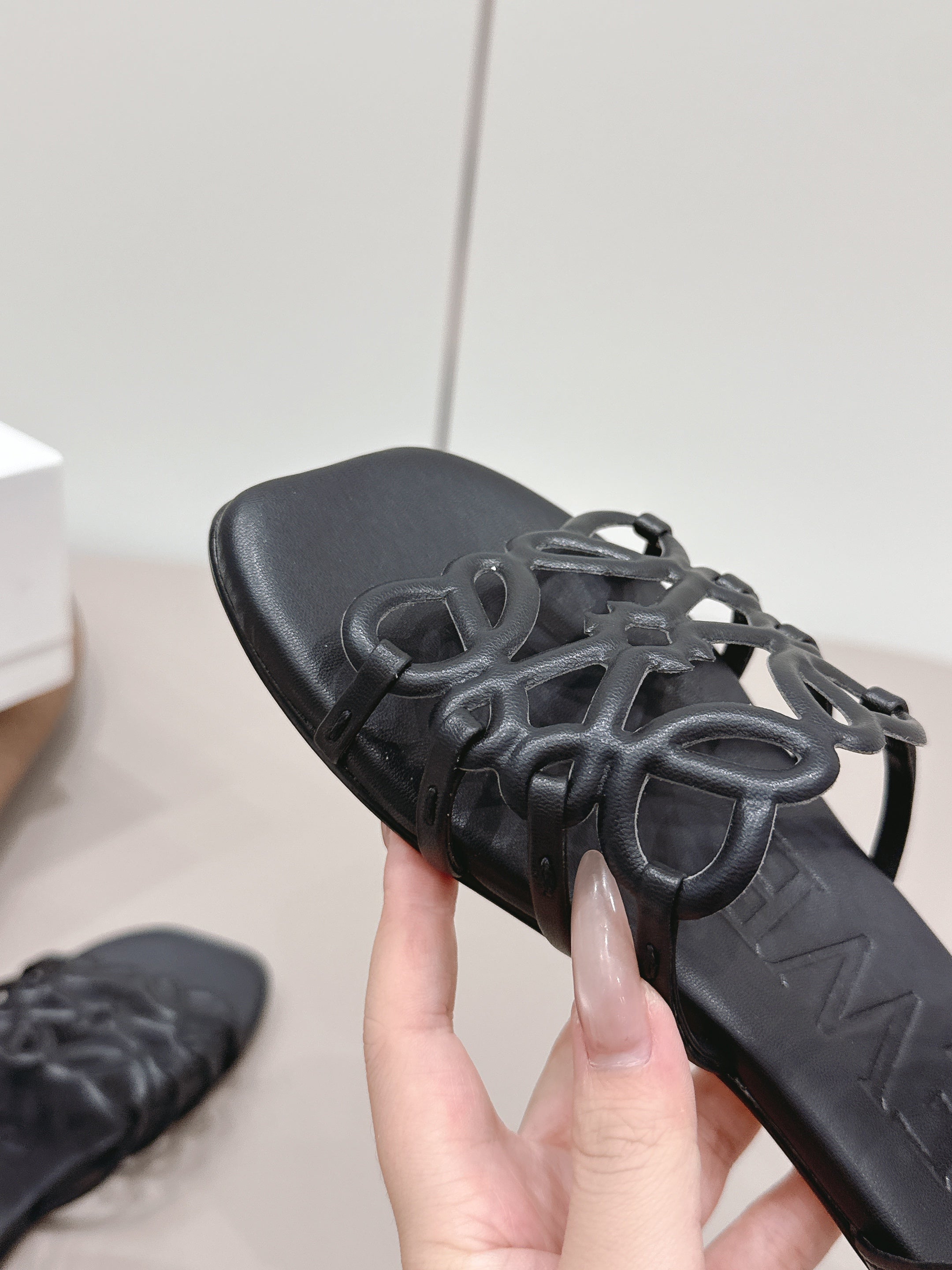 LOEWE 26S SQUARE TOE SANDALS IN BLACK CALFSKIN LOGO