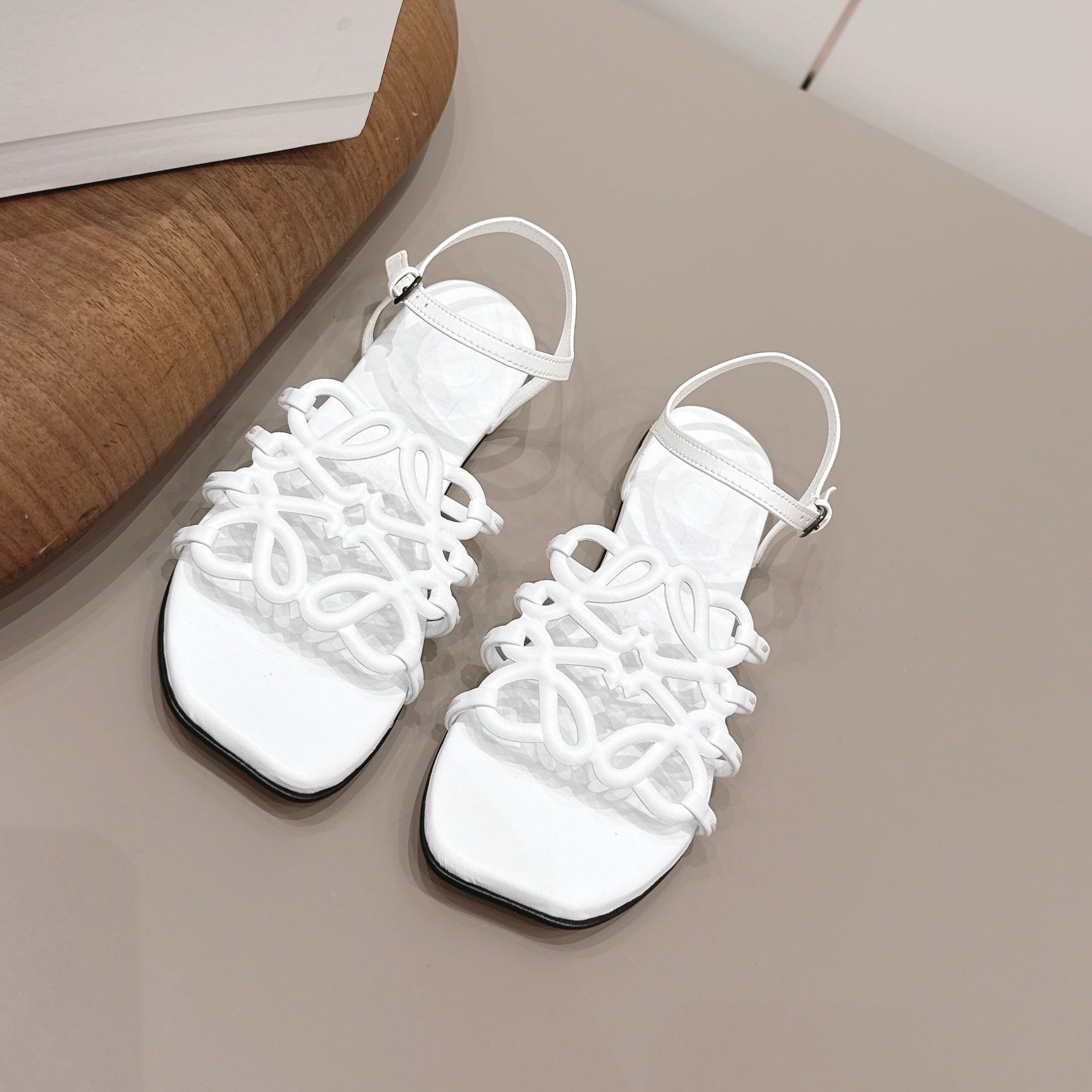 LOEWE 26S SQUARE TOE SANDALS IN WHITE CALFSKIN LOGO
