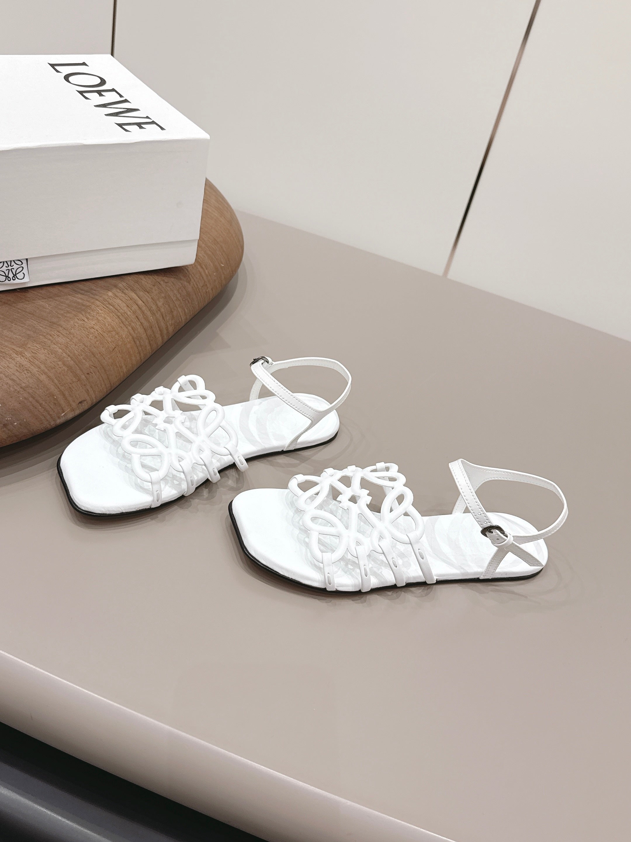 LOEWE 26S SQUARE TOE SANDALS IN WHITE CALFSKIN LOGO