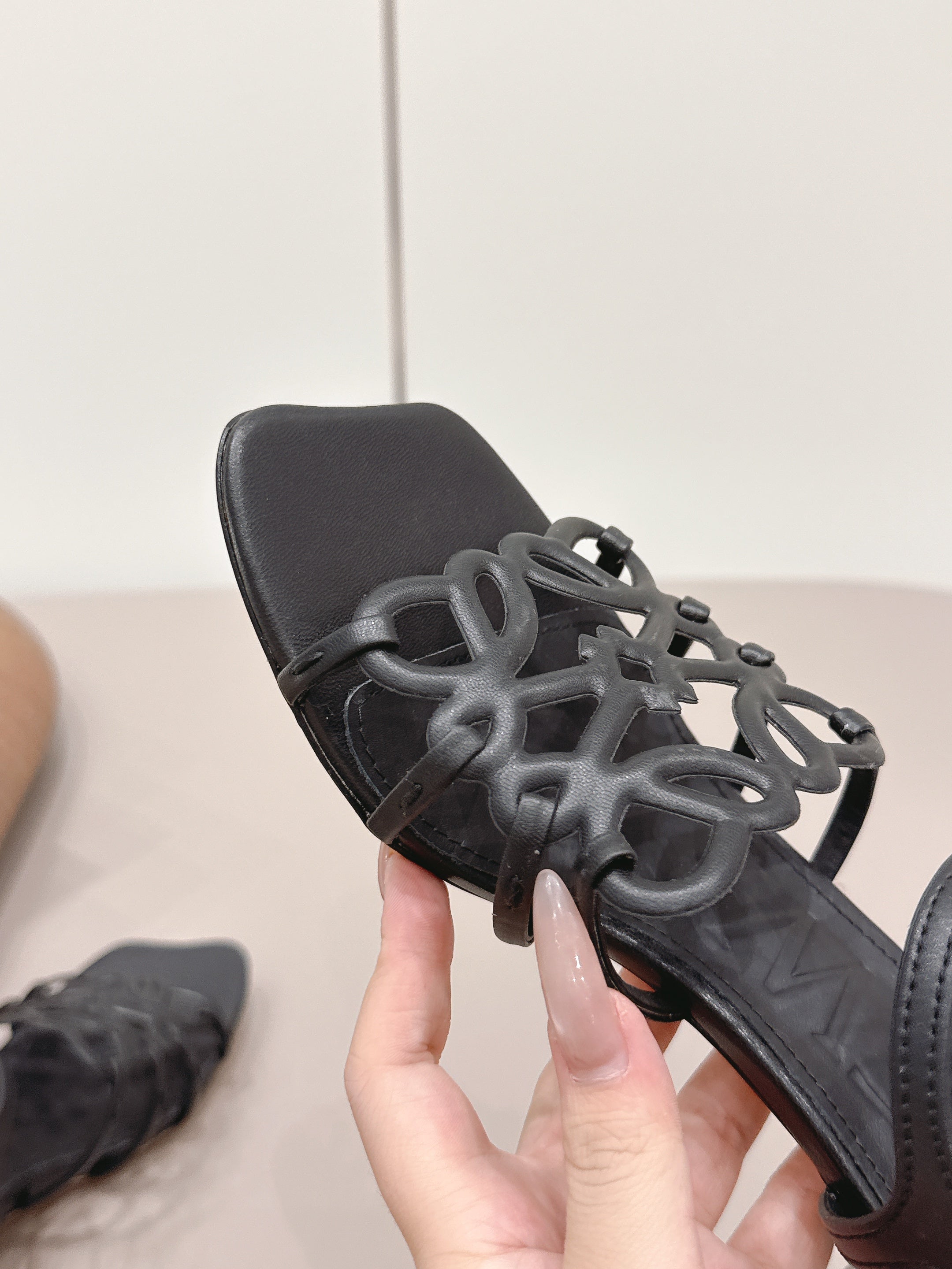 LOEWE 26S SQUARE TOE HEEL SANDALS 50MM IN BLACK CALFSKIN LOGO