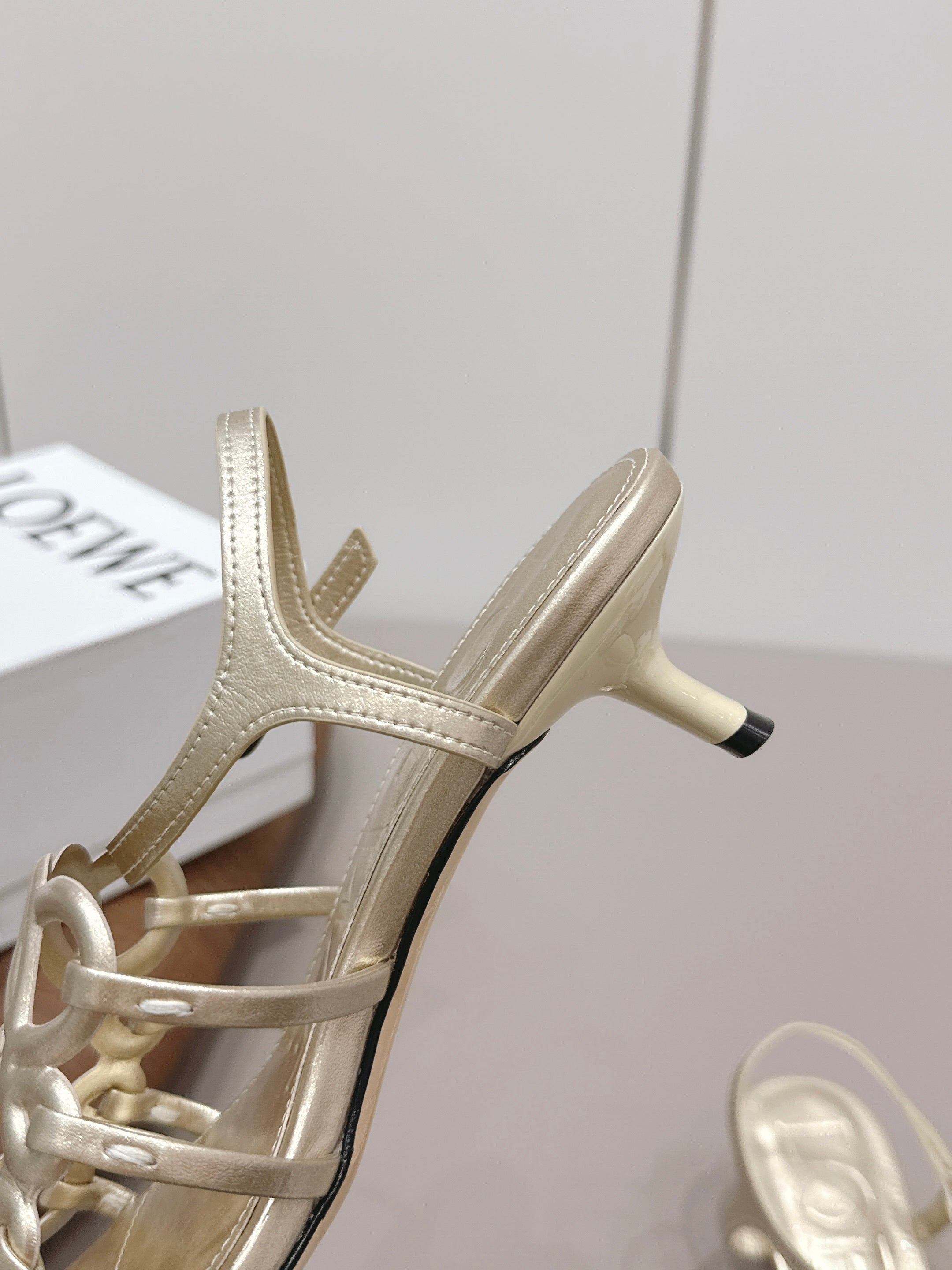 LOEWE 26S SQUARE TOE HEEL SANDALS 50MM IN GOLD CALFSKIN LOGO