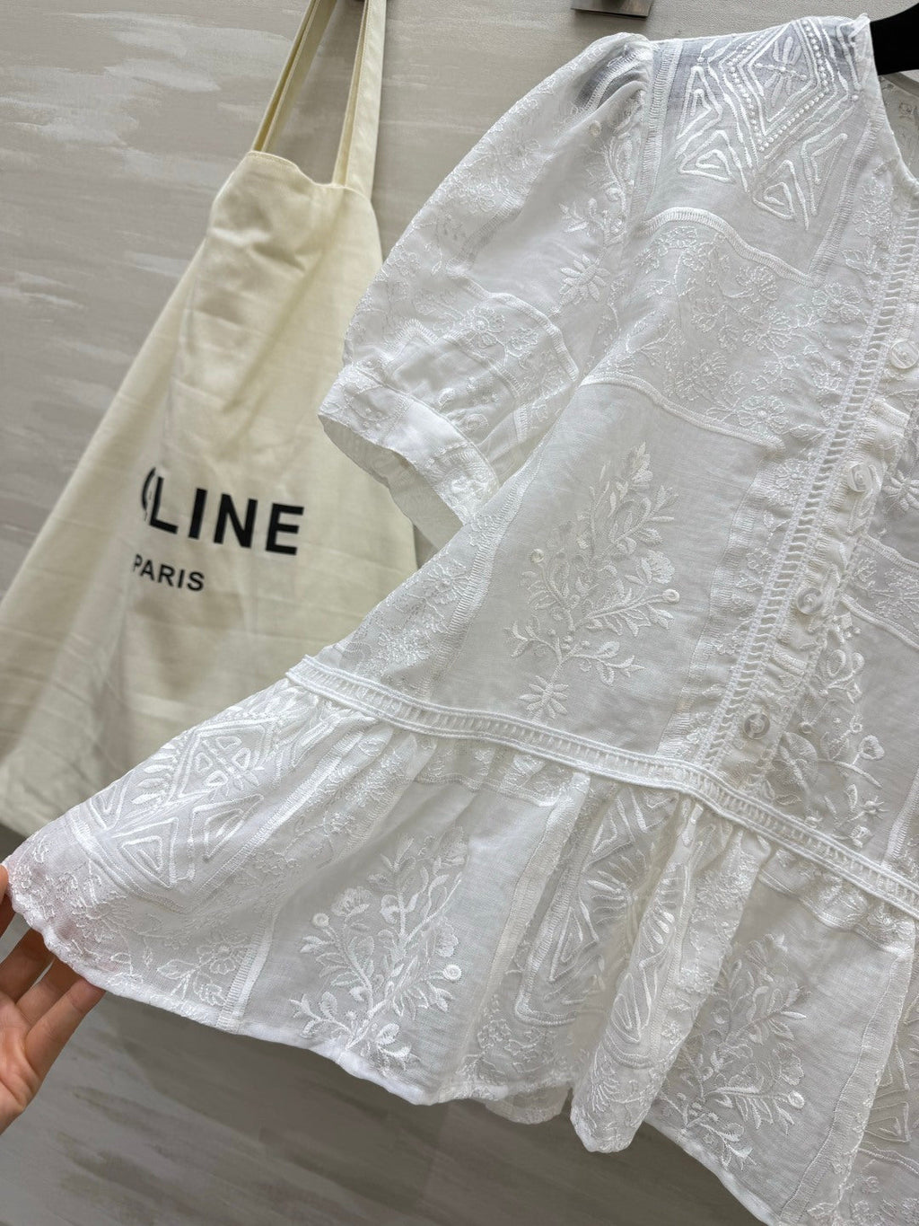CELINE 26S EMBROIDERED SHORT-SLEEVE SHIRT 450