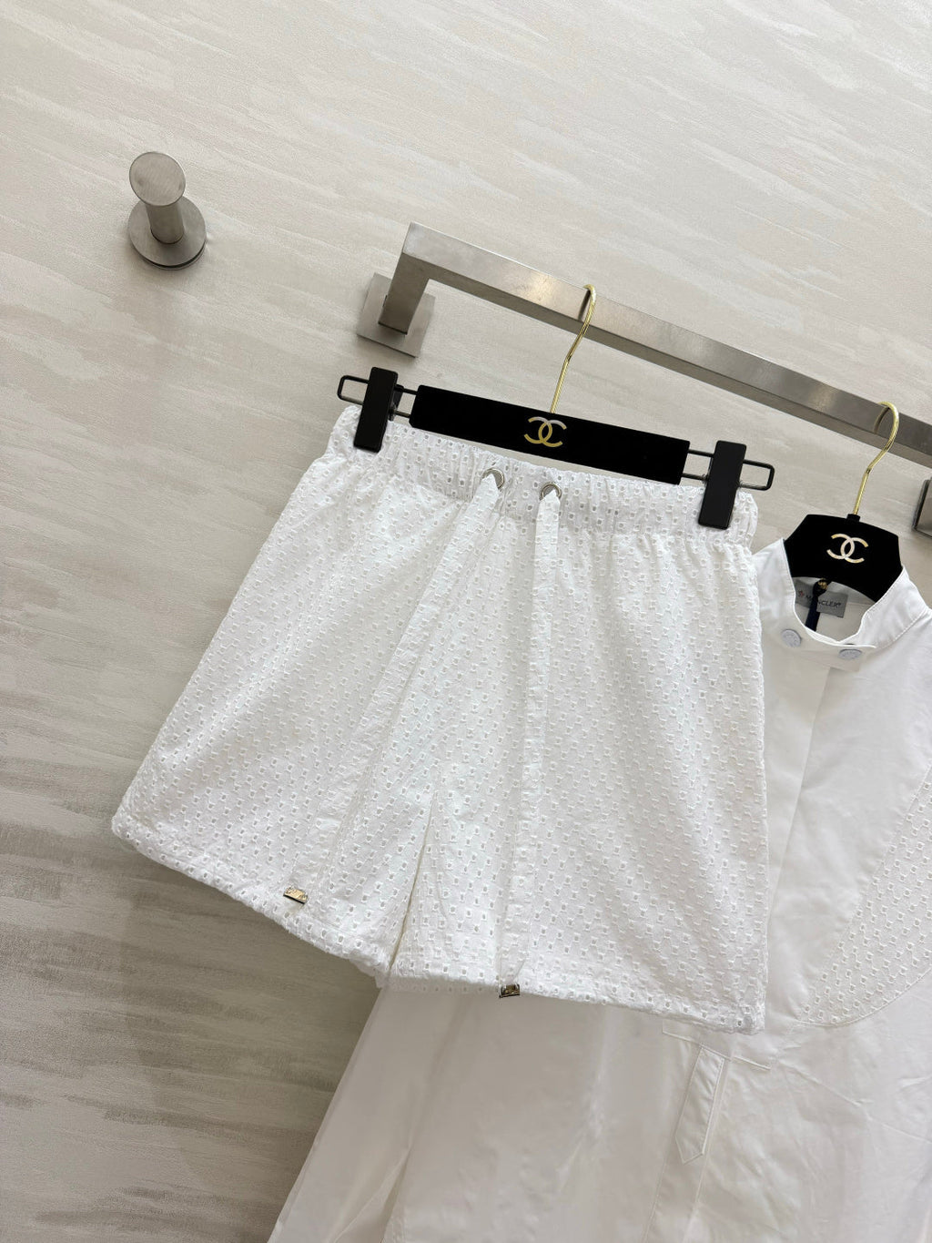 MONCLER 26S LONG-SLEEVE SHIRT & SHORT SET 686