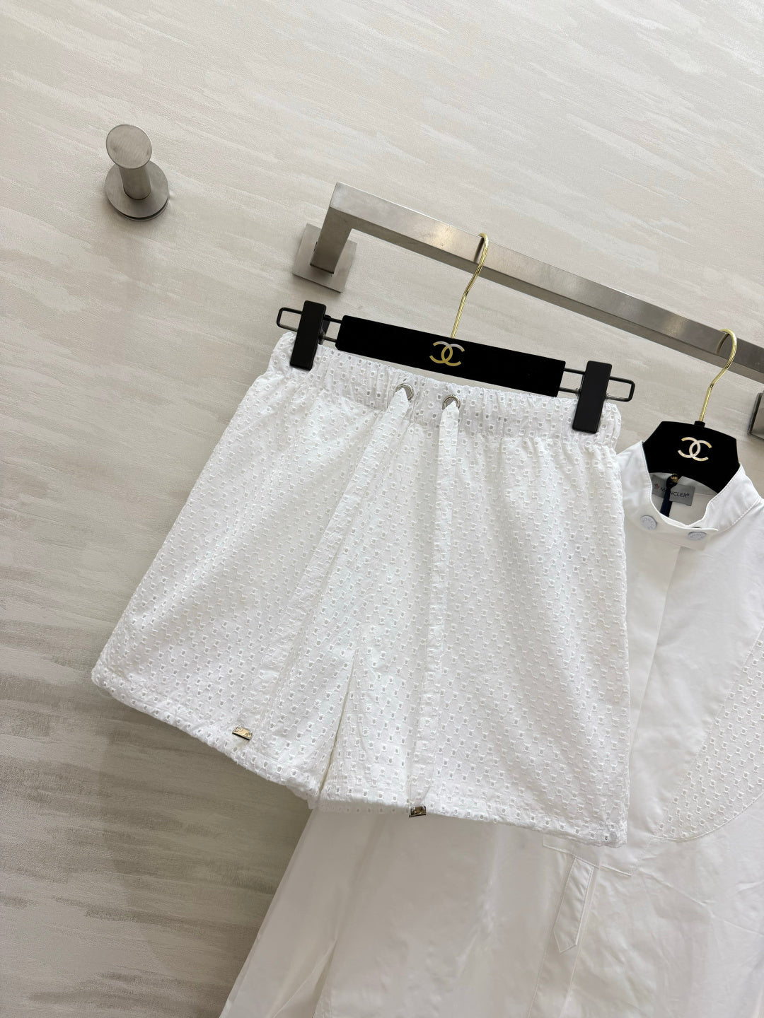MONCLER 26S LONG-SLEEVE SHIRT & SHORT SET 686