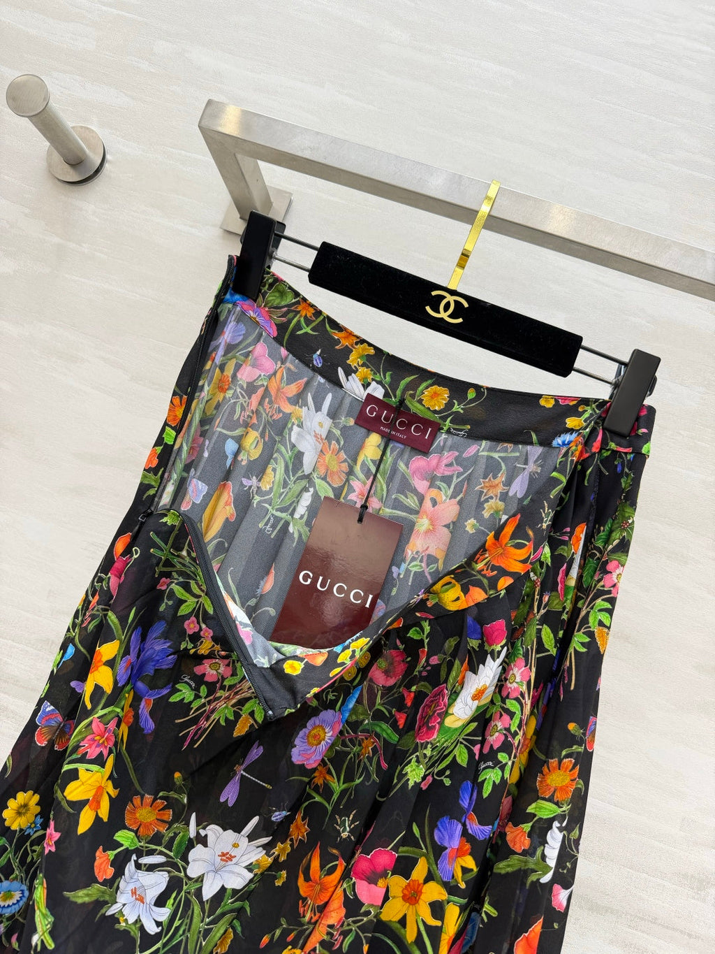 GUCCI 26S PLEATED MIDI SKIRT 397