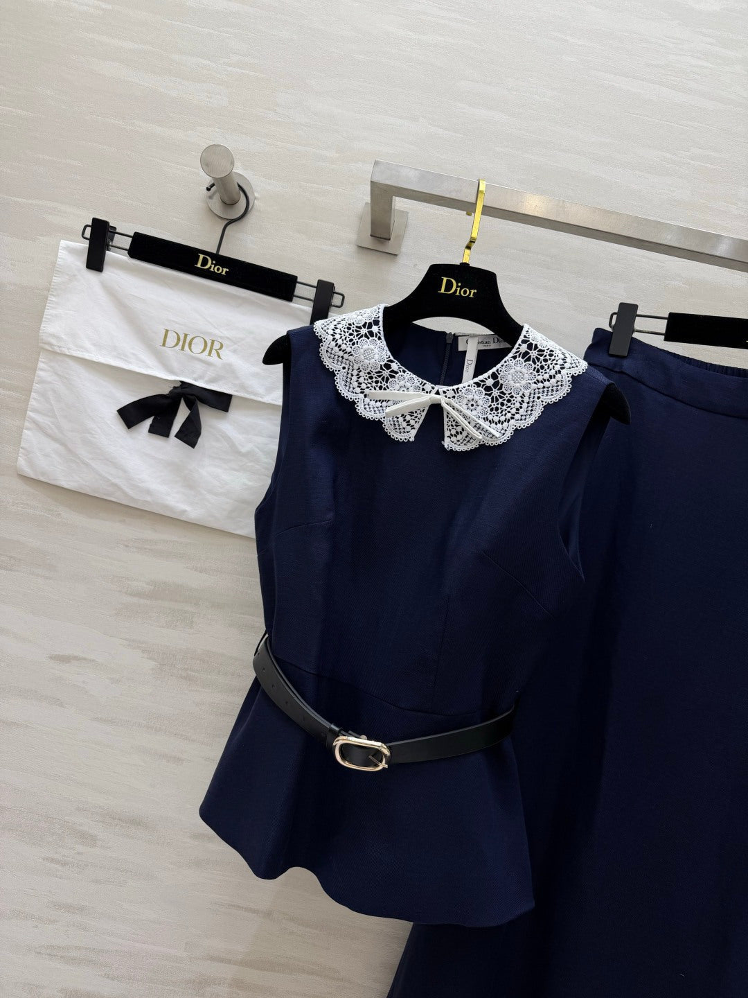 DIOR 26S TWO-PIECE SET WITH LACE-COLLAR TOP AND SKIRT 1386