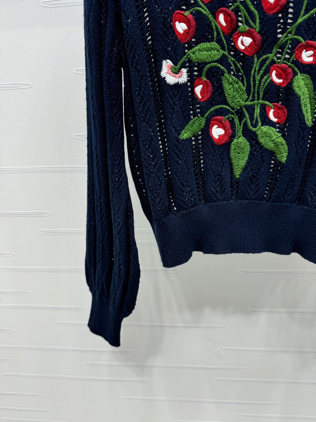 VALENTINO CREW NECK LONG-SLEEVE EMBROIDERED KNIT TOP 274958