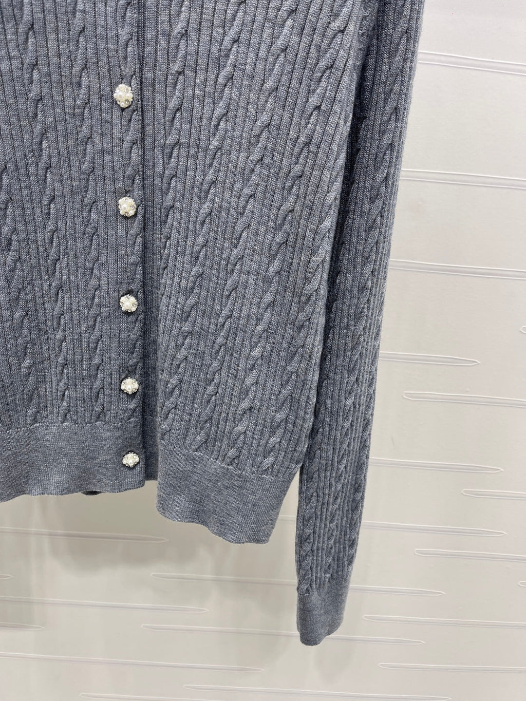 MIUMIU CARDIGAN STYLE 612