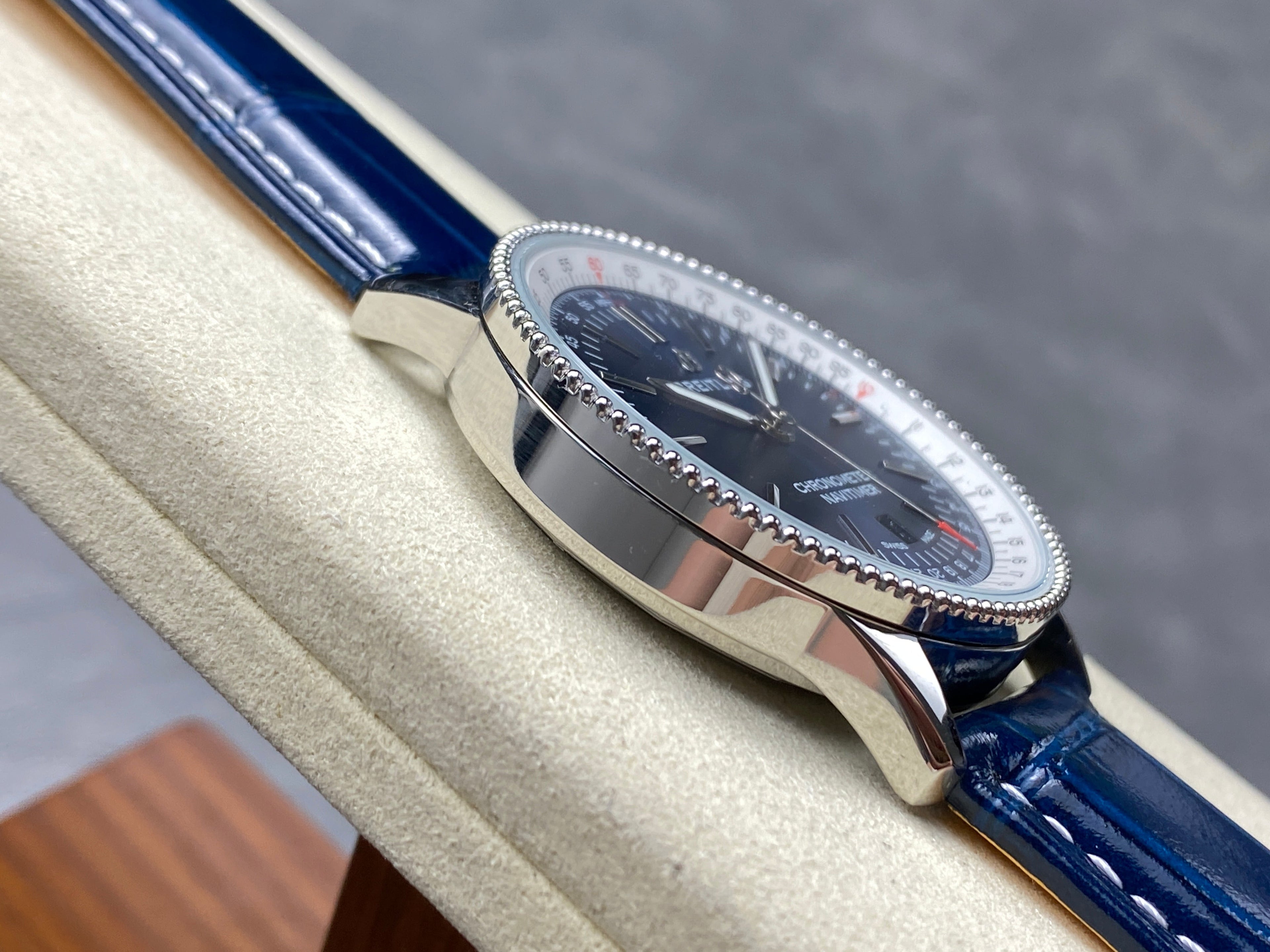 NAVITIMER AUTOMATIC 41 STEEL CASE NAVY BLUE MIX WHITE DIAL