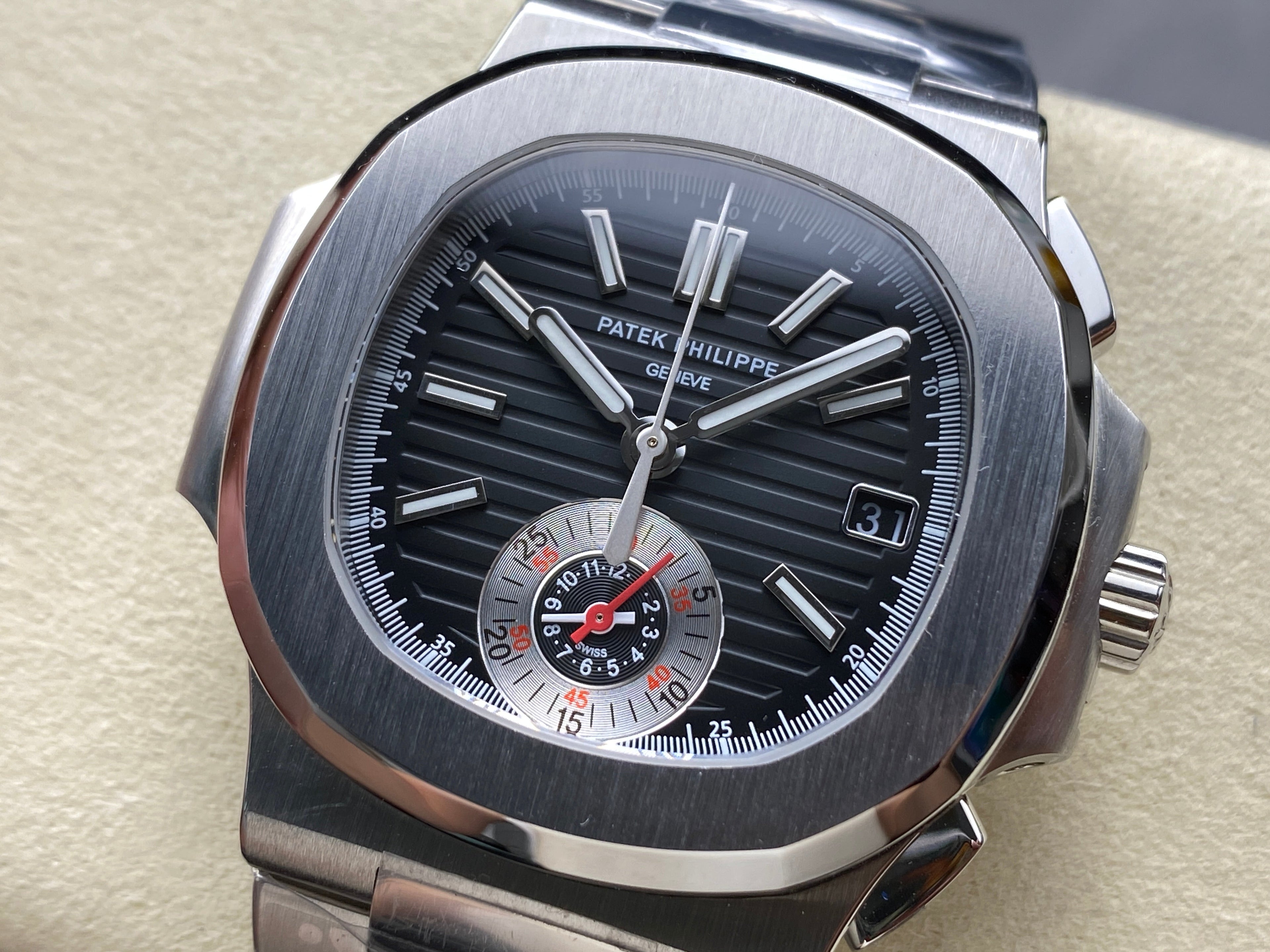 NAUTILUS ALL STEEL BLACK DIAL
