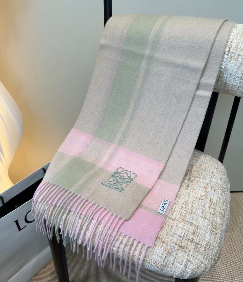 LOEWE 26S SCARF 180 IN CASHMERE WOOL 202469