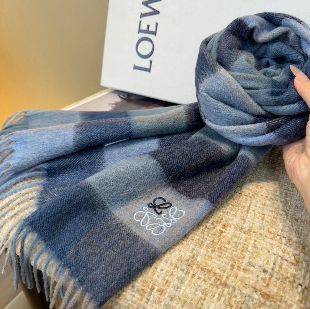 LOEWE 26S SCARF 180 IN CASHMERE WOOL 202472