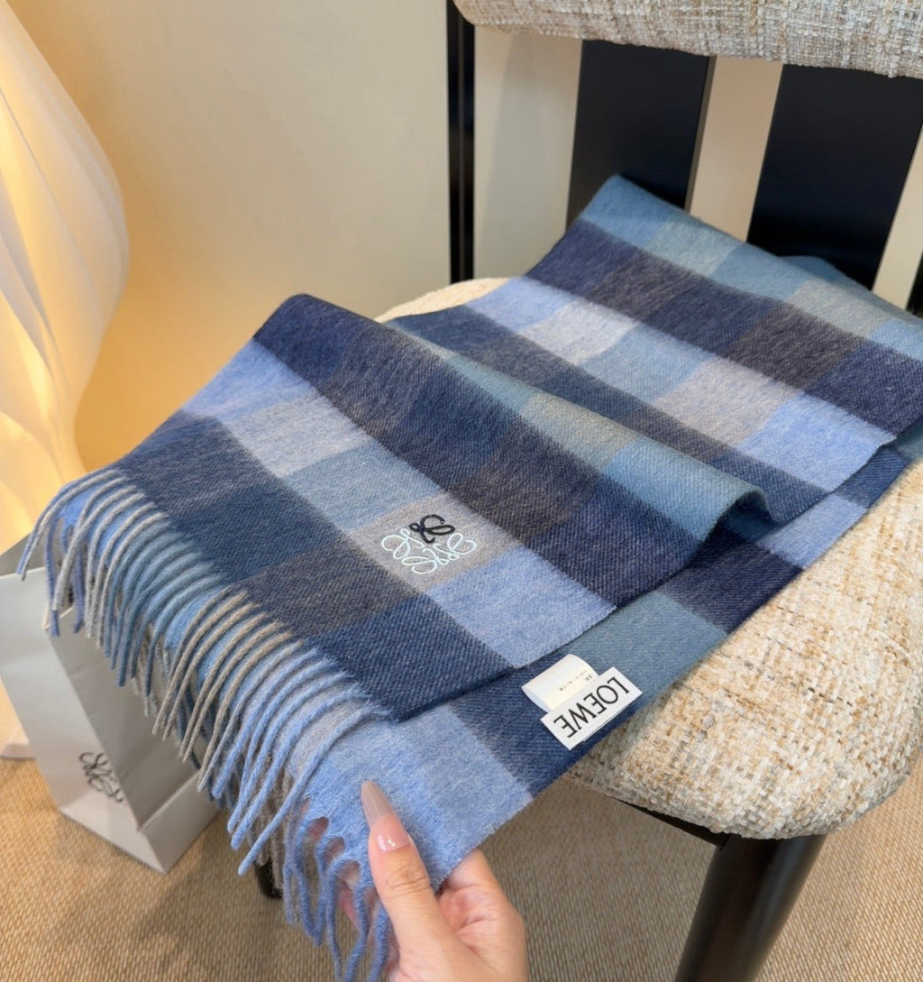LOEWE 26S SCARF 180 IN CASHMERE WOOL 202472