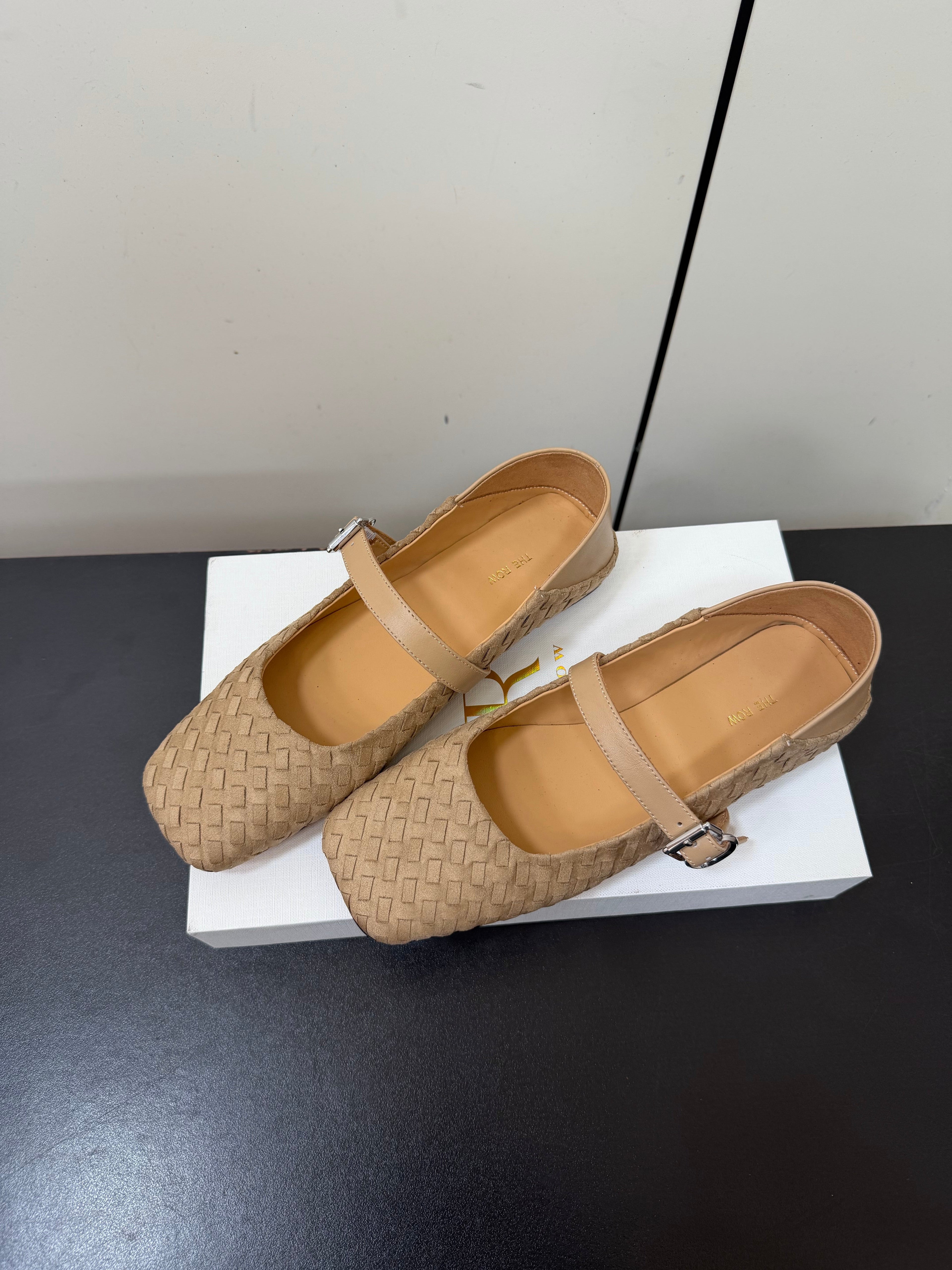 THE ROW 26S MARY JANE BALLET FLATS IN BEIGE SUEDE AND CALFSKIN