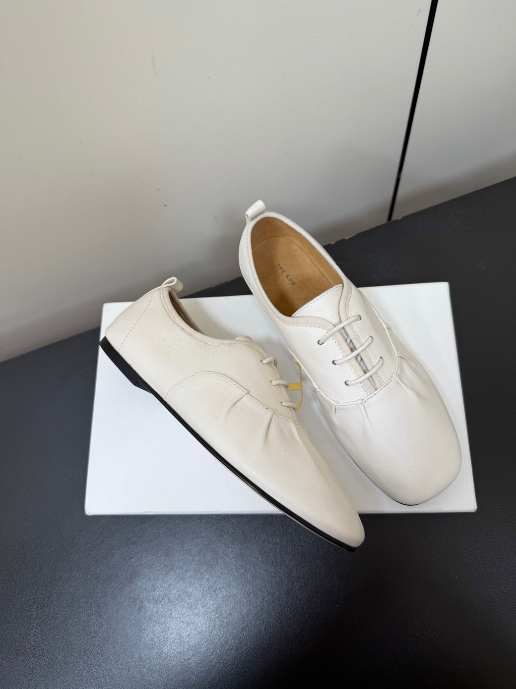 THE ROW 26S LACE UP DERBY FLATS IN WHITE CALFSKIN  WITH SQUARE TOE