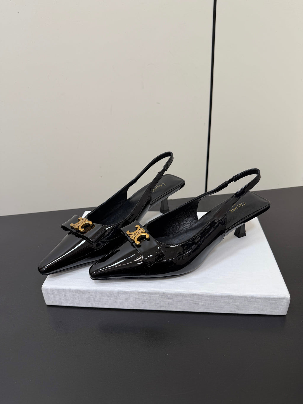 CELINE 26S TRIOMPHE SLINGBACK PUMPS IN BLACK PATENT CALFSKIN GOLD HARDWARE