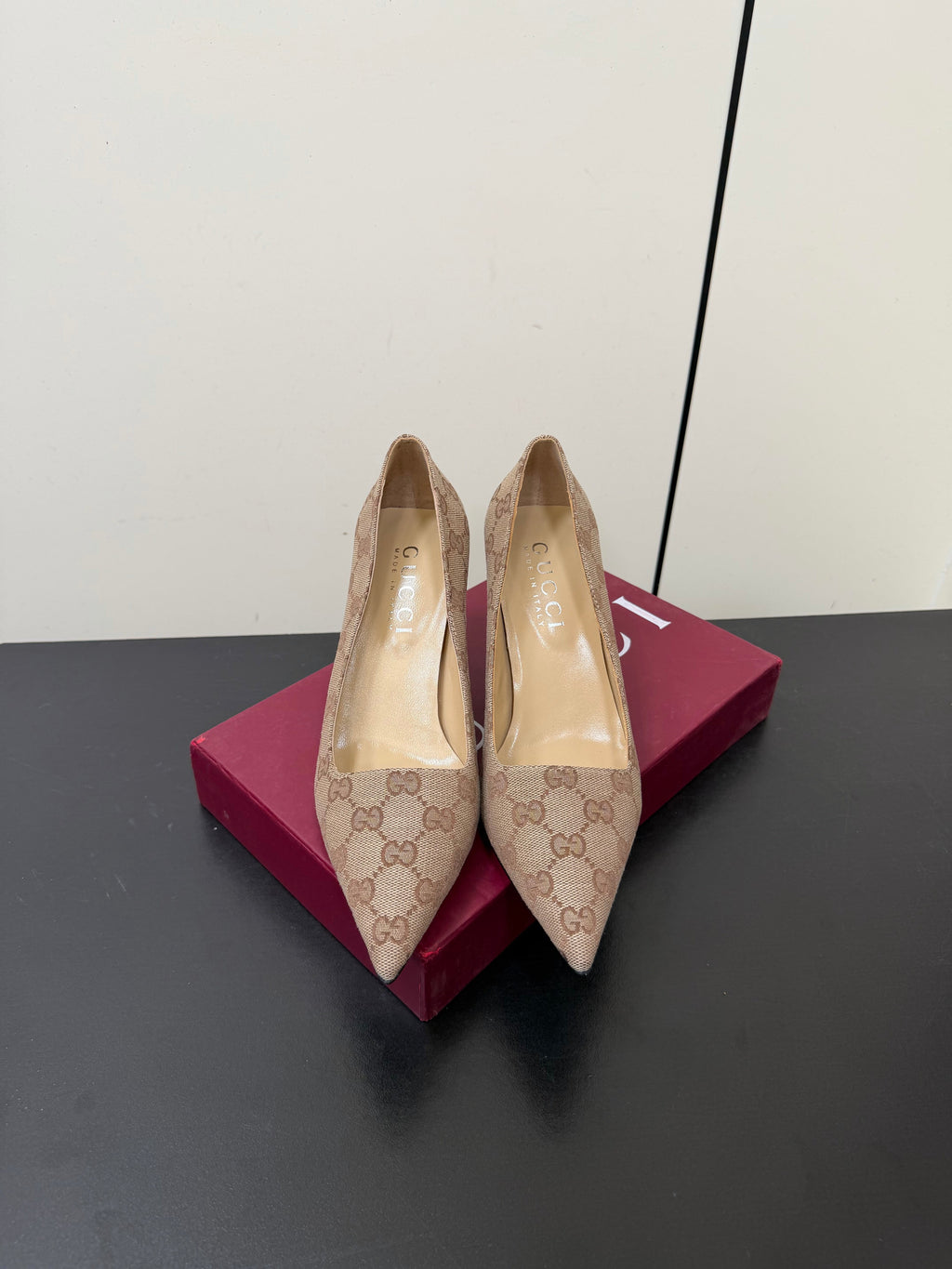 GUCCI 26S POINTED TOE PUMPS 85MM IN BEIGE BROWN CANVAS GG MONOGRAM
