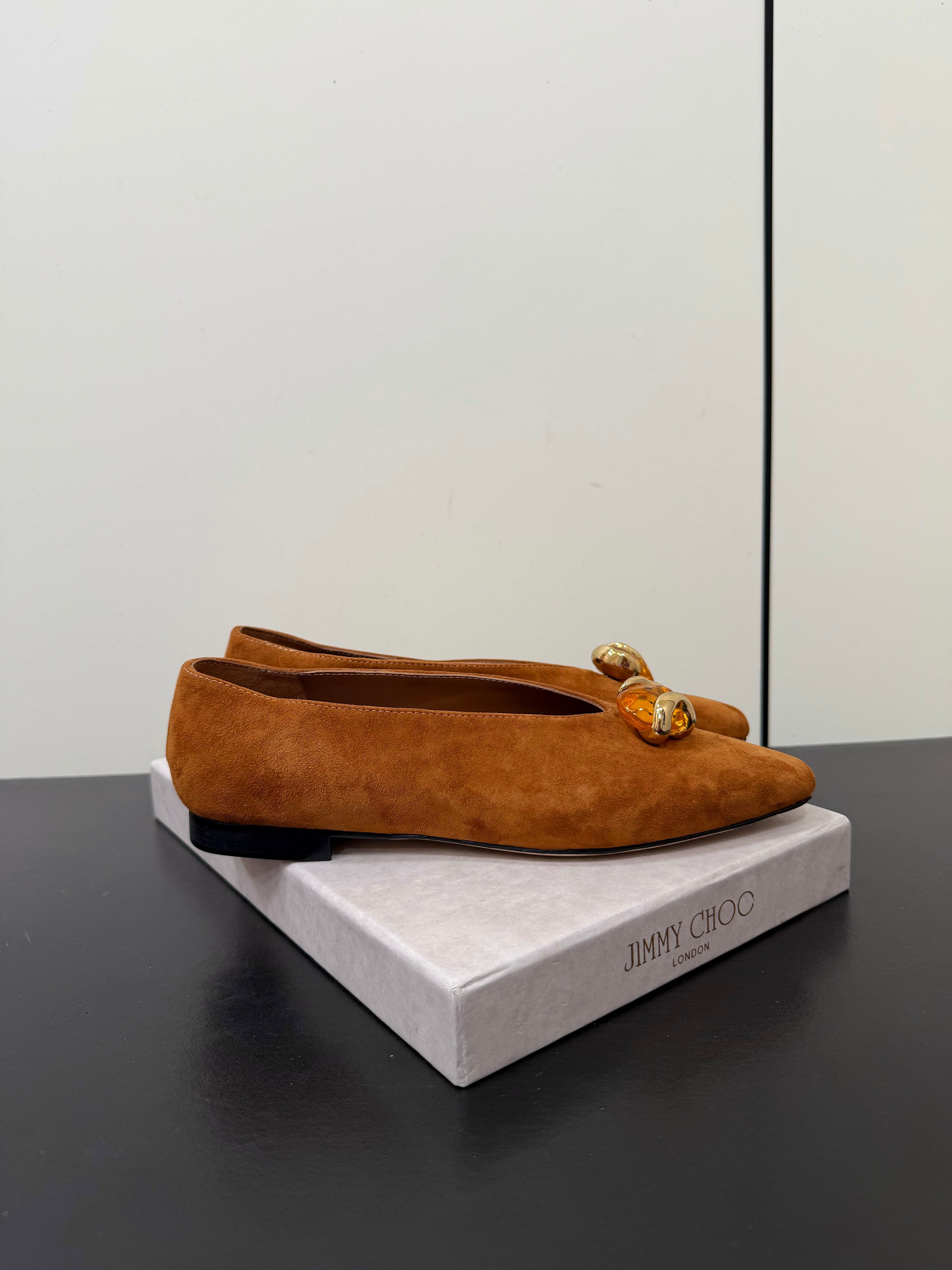 JIMMY CHOO 26S BALLET FLATS IN BROWN SUEDE
