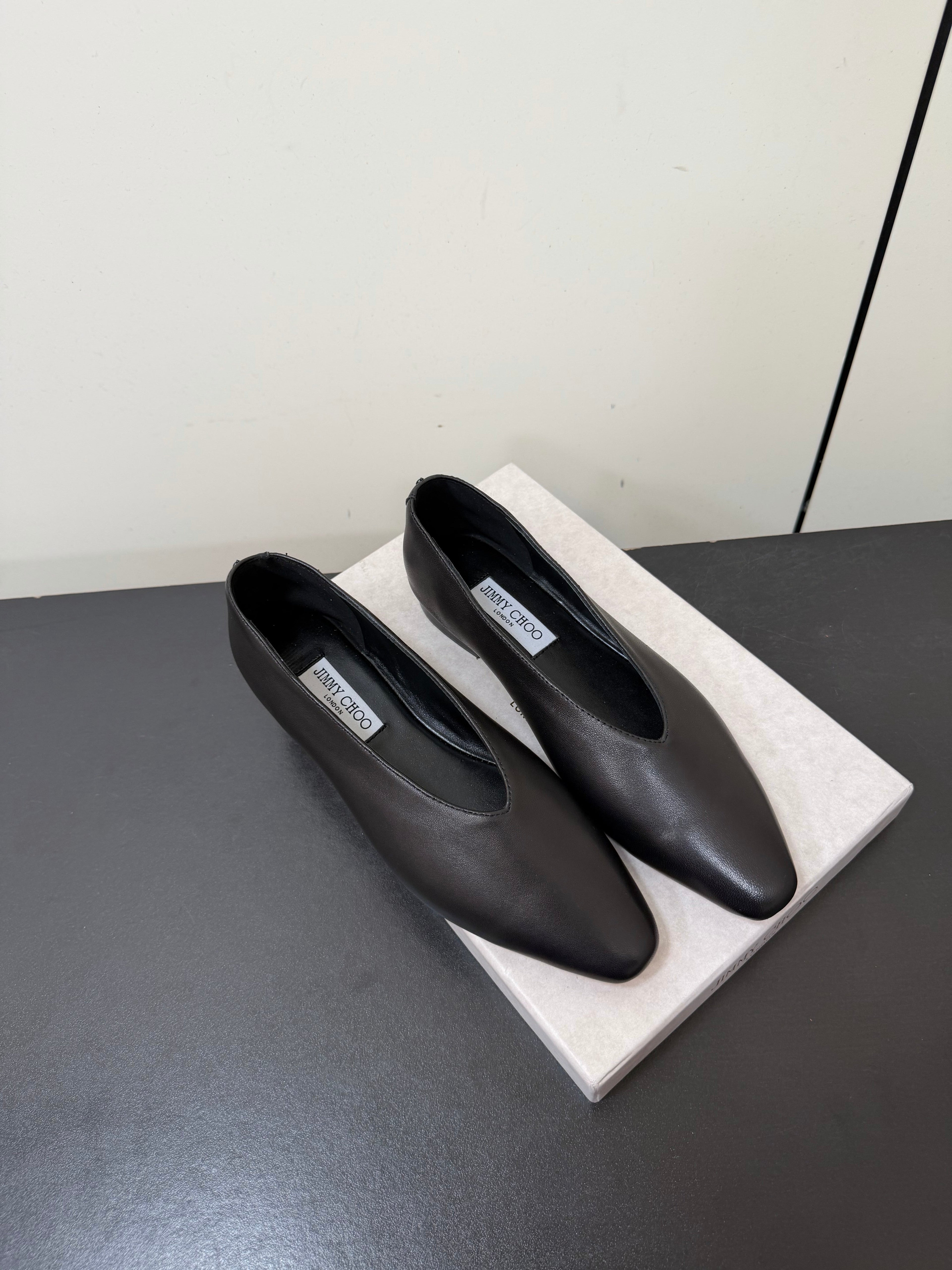 JIMMY CHOO 26S BALLET FLATS IN BLACK LAMBSKIN