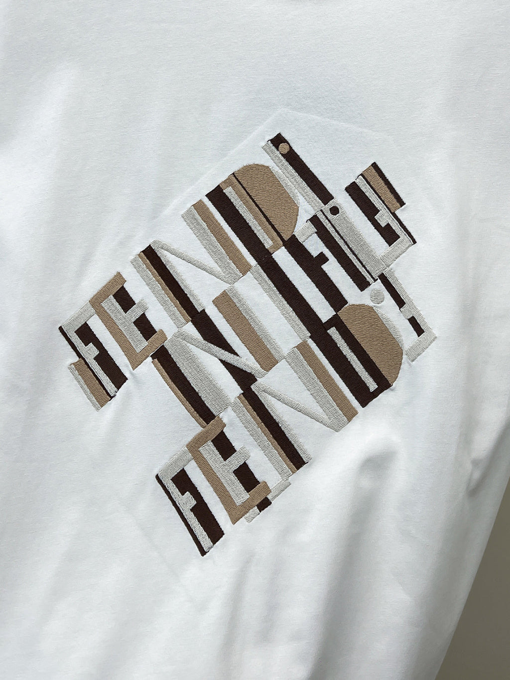 FENDI 26S SHORT SLEEVE T-SHIRT 049