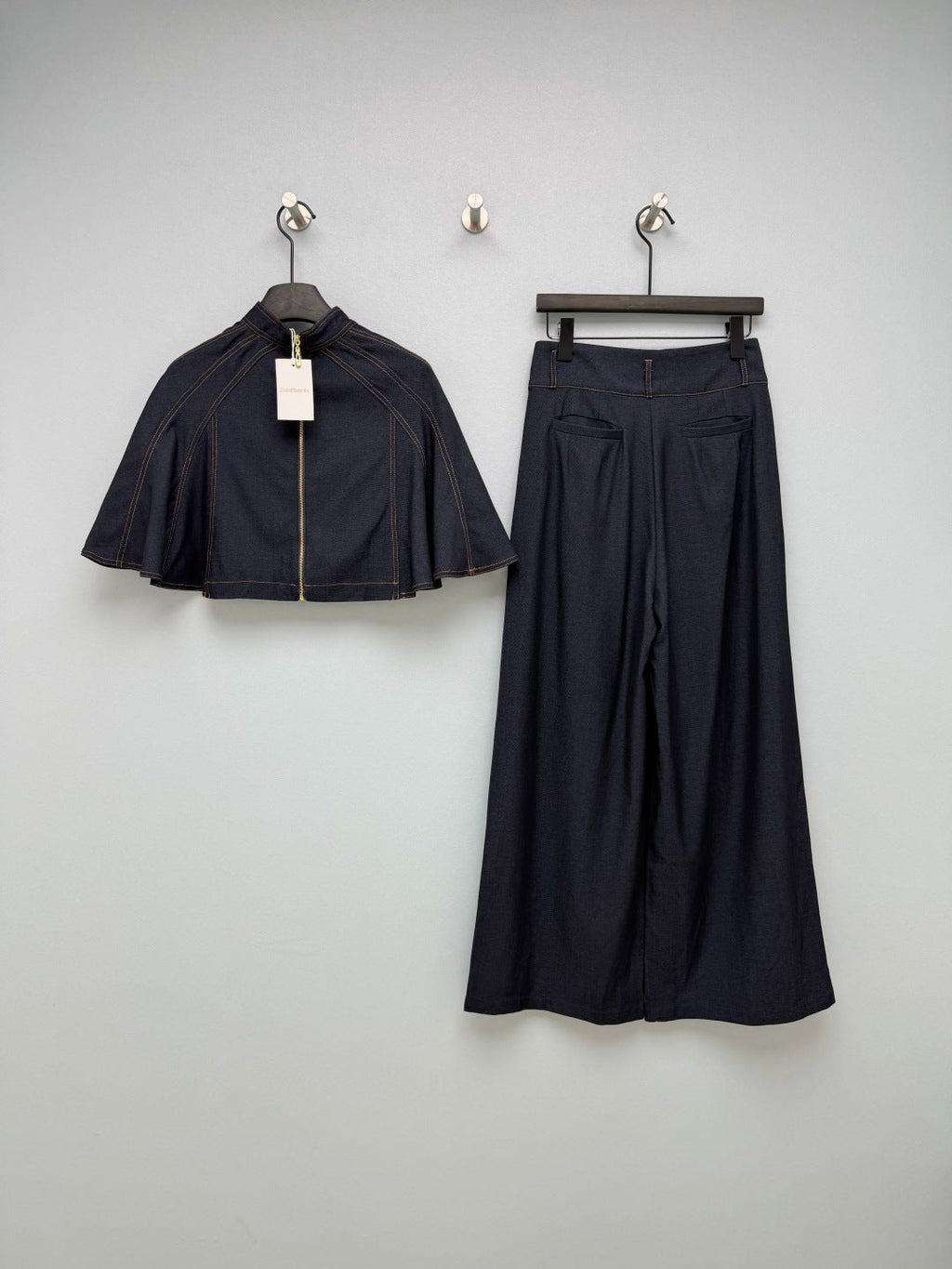 ZIMMERMANN 26S TOP AND WIDE-LEG PANTS SET STYLE 67